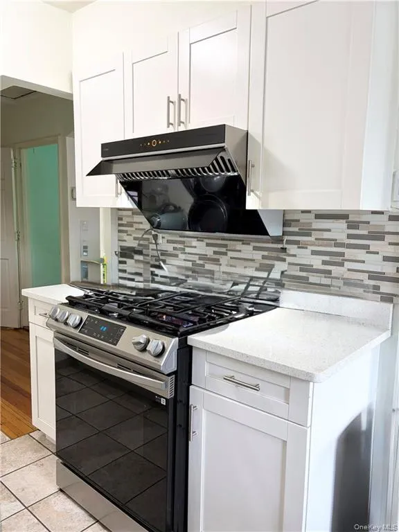 6927 169th Street, New York, NY, 3 Bedrooms Bedrooms, 8 Rooms Rooms,2 BathroomsBathrooms,Residential,For Rent,169th,0,1030886 6927 169th Street, New York, NY, 3 Bedrooms Bedrooms, 8 Rooms Rooms,2 BathroomsBathrooms,Residential,For Rent,169th,0,1030886