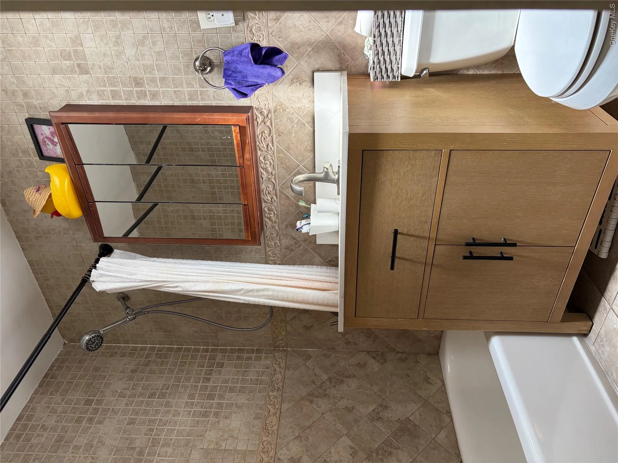 6927 169th Street, New York, NY, 3 Bedrooms Bedrooms, 8 Rooms Rooms,2 BathroomsBathrooms,Residential,For Rent,169th,0,1030886 6927 169th Street, New York, NY, 3 Bedrooms Bedrooms, 8 Rooms Rooms,2 BathroomsBathrooms,Residential,For Rent,169th,0,1030886