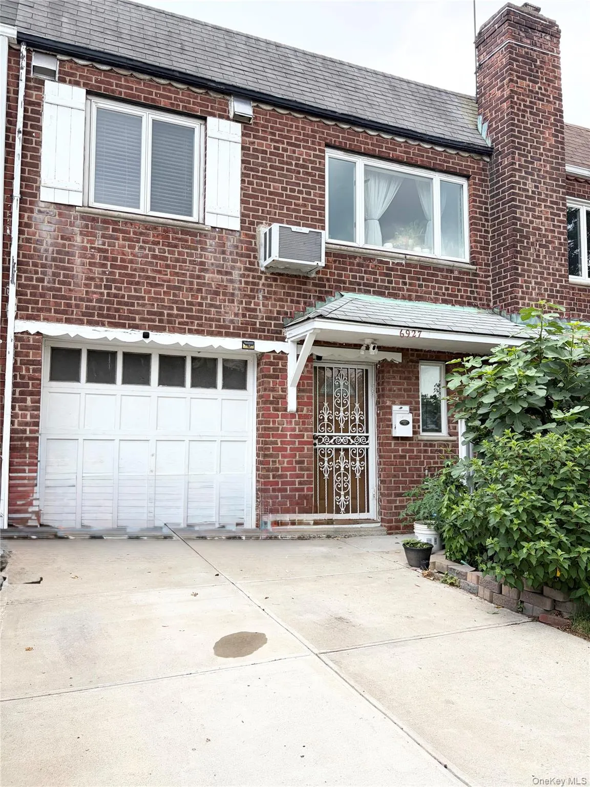 6927 169th Street, New York, NY, 3 Bedrooms Bedrooms, 8 Rooms Rooms,2 BathroomsBathrooms,Residential,For Rent,169th,0,1030886 6927 169th Street, New York, NY, 3 Bedrooms Bedrooms, 8 Rooms Rooms,2 BathroomsBathrooms,Residential,For Rent,169th,0,1030886