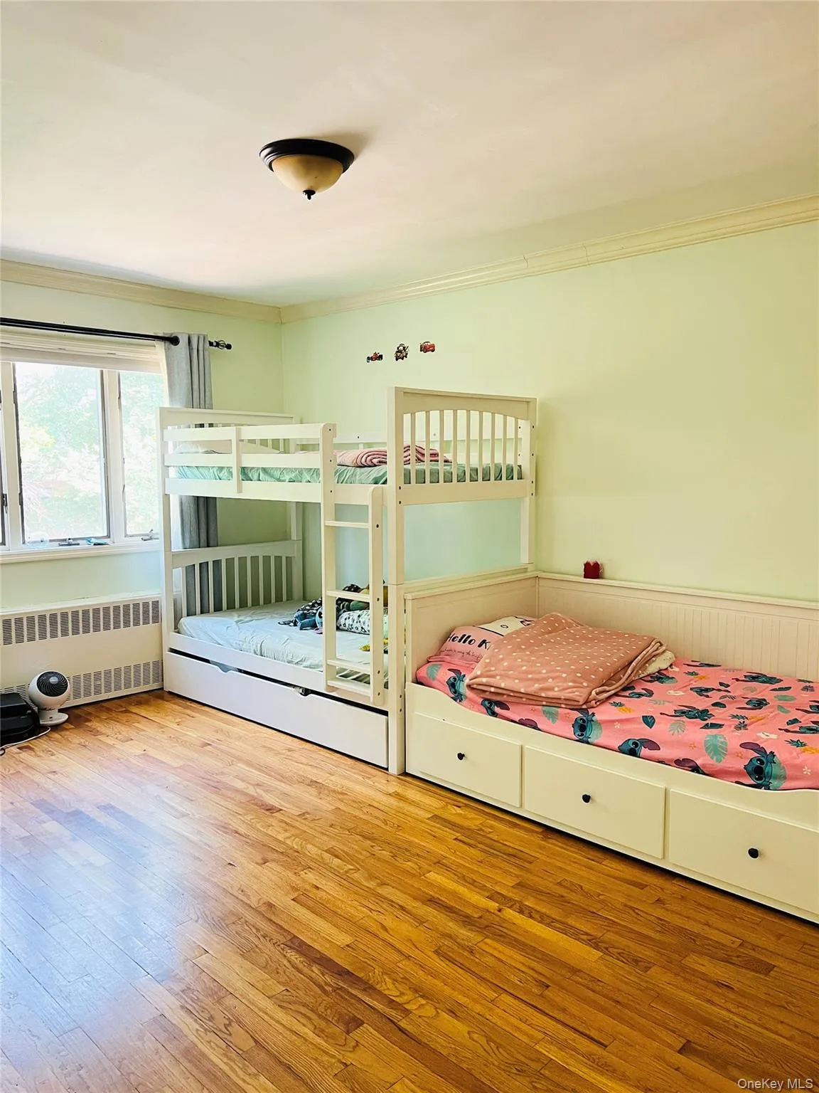 6927 169th Street, New York, NY, 3 Bedrooms Bedrooms, 8 Rooms Rooms,2 BathroomsBathrooms,Residential,For Rent,169th,0,1030886 6927 169th Street, New York, NY, 3 Bedrooms Bedrooms, 8 Rooms Rooms,2 BathroomsBathrooms,Residential,For Rent,169th,0,1030886
