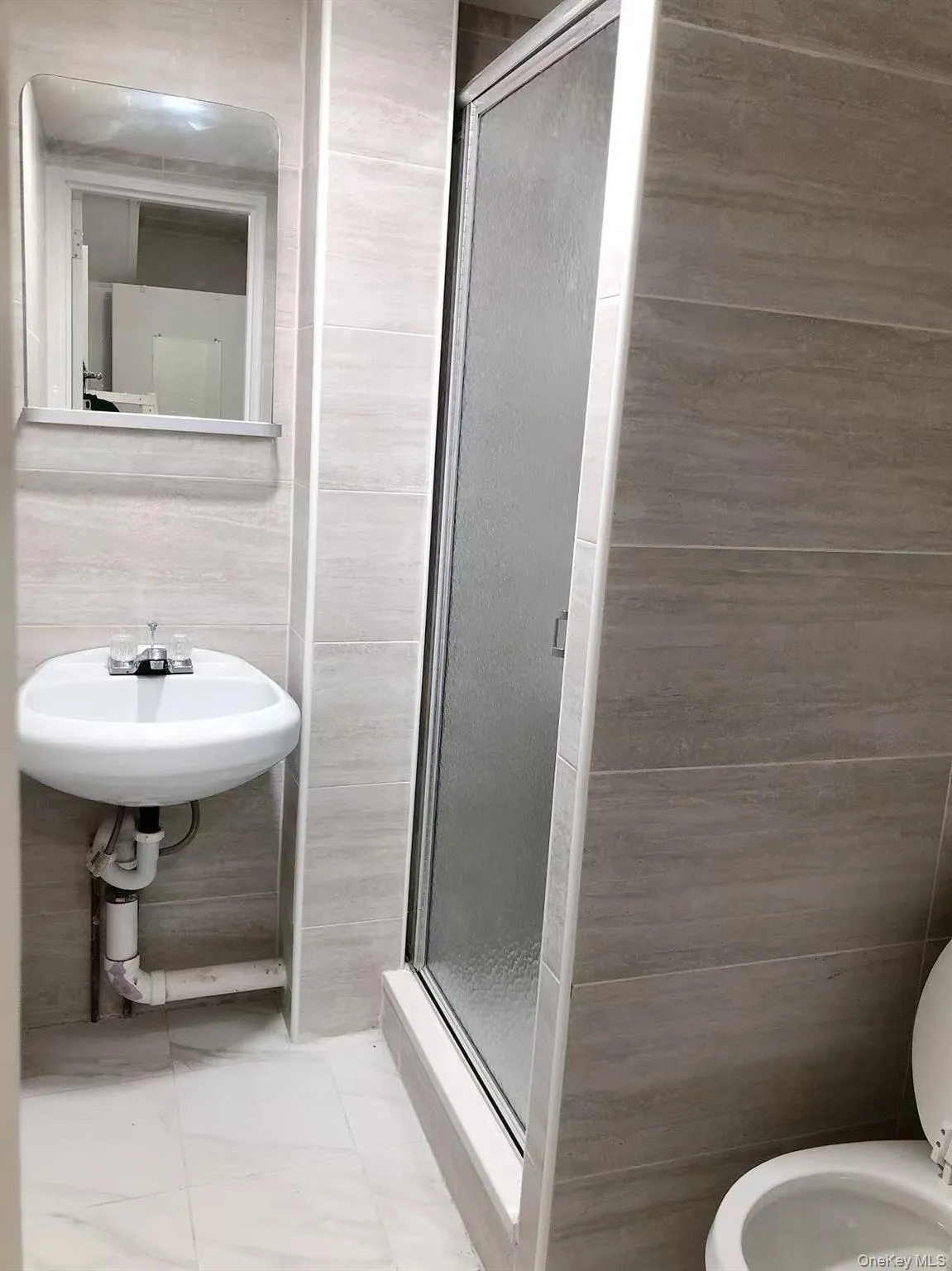 6927 169th Street, New York, NY, 3 Bedrooms Bedrooms, 8 Rooms Rooms,2 BathroomsBathrooms,Residential,For Rent,169th,0,1030886 6927 169th Street, New York, NY, 3 Bedrooms Bedrooms, 8 Rooms Rooms,2 BathroomsBathrooms,Residential,For Rent,169th,0,1030886