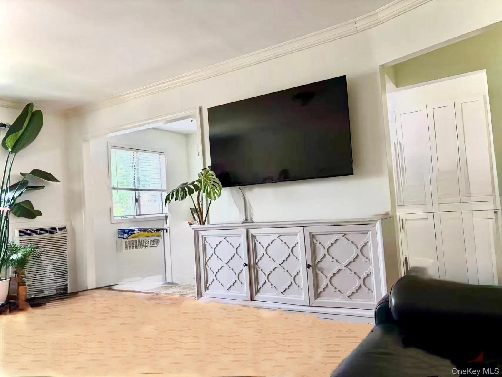 6927 169th Street, New York, NY, 3 Bedrooms Bedrooms, 8 Rooms Rooms,2 BathroomsBathrooms,Residential,For Rent,169th,0,1030886 6927 169th Street, New York, NY, 3 Bedrooms Bedrooms, 8 Rooms Rooms,2 BathroomsBathrooms,Residential,For Rent,169th,0,1030886