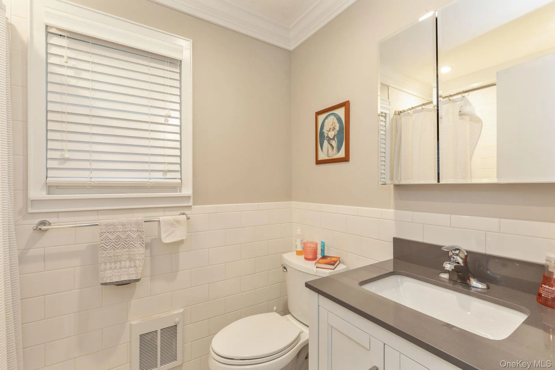34 Norbury Road, Southampton, NY, 4 Bedrooms Bedrooms, 8 Rooms Rooms,2 BathroomsBathrooms,Residential Lease,For Rent,Norbury,0,1030888 34 Norbury Road, Southampton, NY, 4 Bedrooms Bedrooms, 8 Rooms Rooms,2 BathroomsBathrooms,Residential Lease,For Rent,Norbury,0,1030888