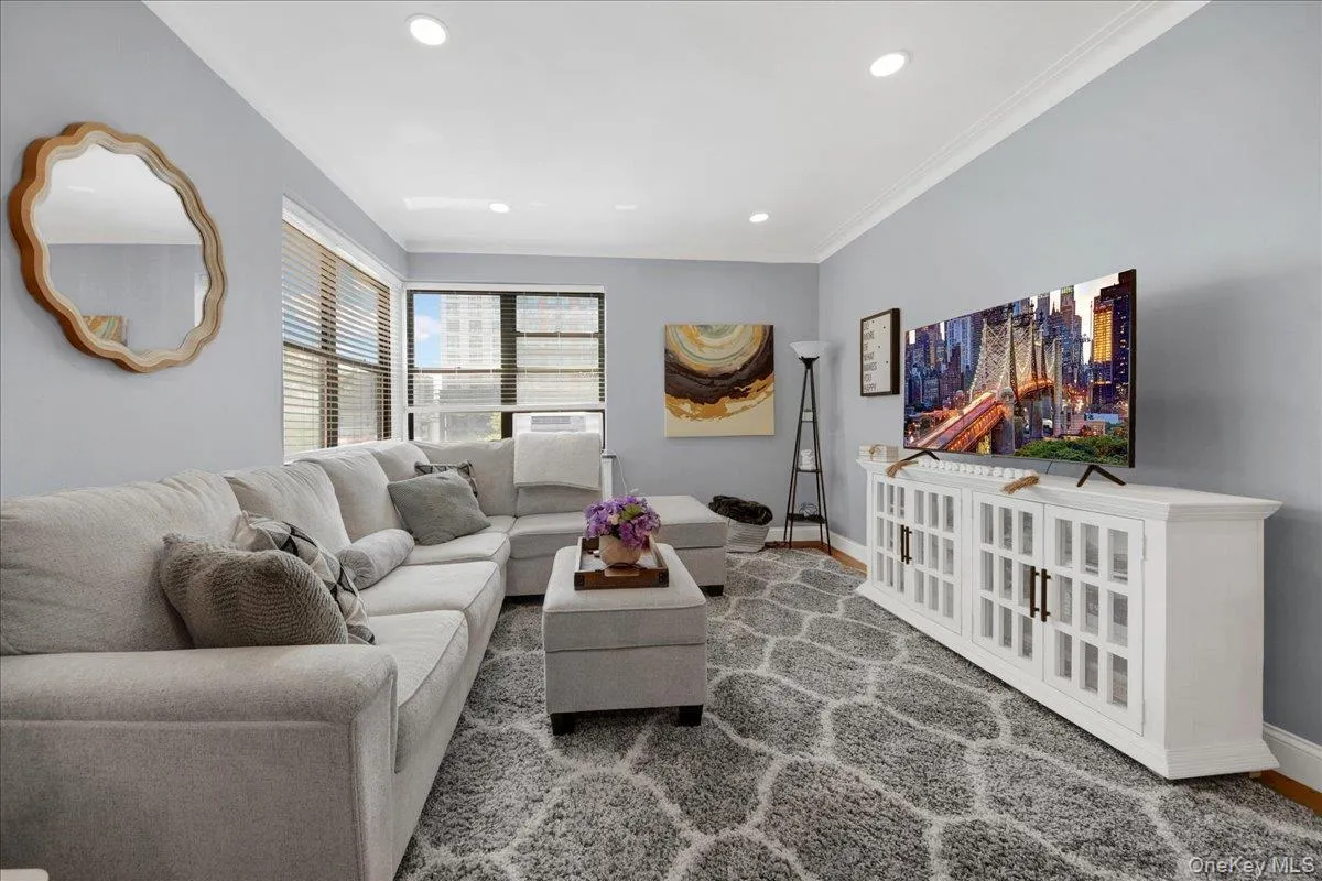 210 Martine Avenue, White Plains, NY, 1 Bedroom Bedrooms, 4 Rooms Rooms,1 BathroomBathrooms,Residential,For Rent,Martine,0,1030889 210 Martine Avenue, White Plains, NY, 1 Bedroom Bedrooms, 4 Rooms Rooms,1 BathroomBathrooms,Residential,For Rent,Martine,0,1030889