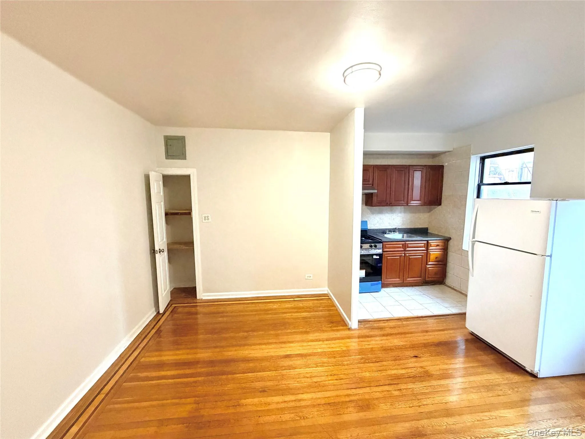 70-35 Broadway, New York, NY, 1 Bedroom Bedrooms, 3 Rooms Rooms,1 BathroomBathrooms,Residential,For Rent,Broadway,0,1030890 70-35 Broadway, New York, NY, 1 Bedroom Bedrooms, 3 Rooms Rooms,1 BathroomBathrooms,Residential,For Rent,Broadway,0,1030890