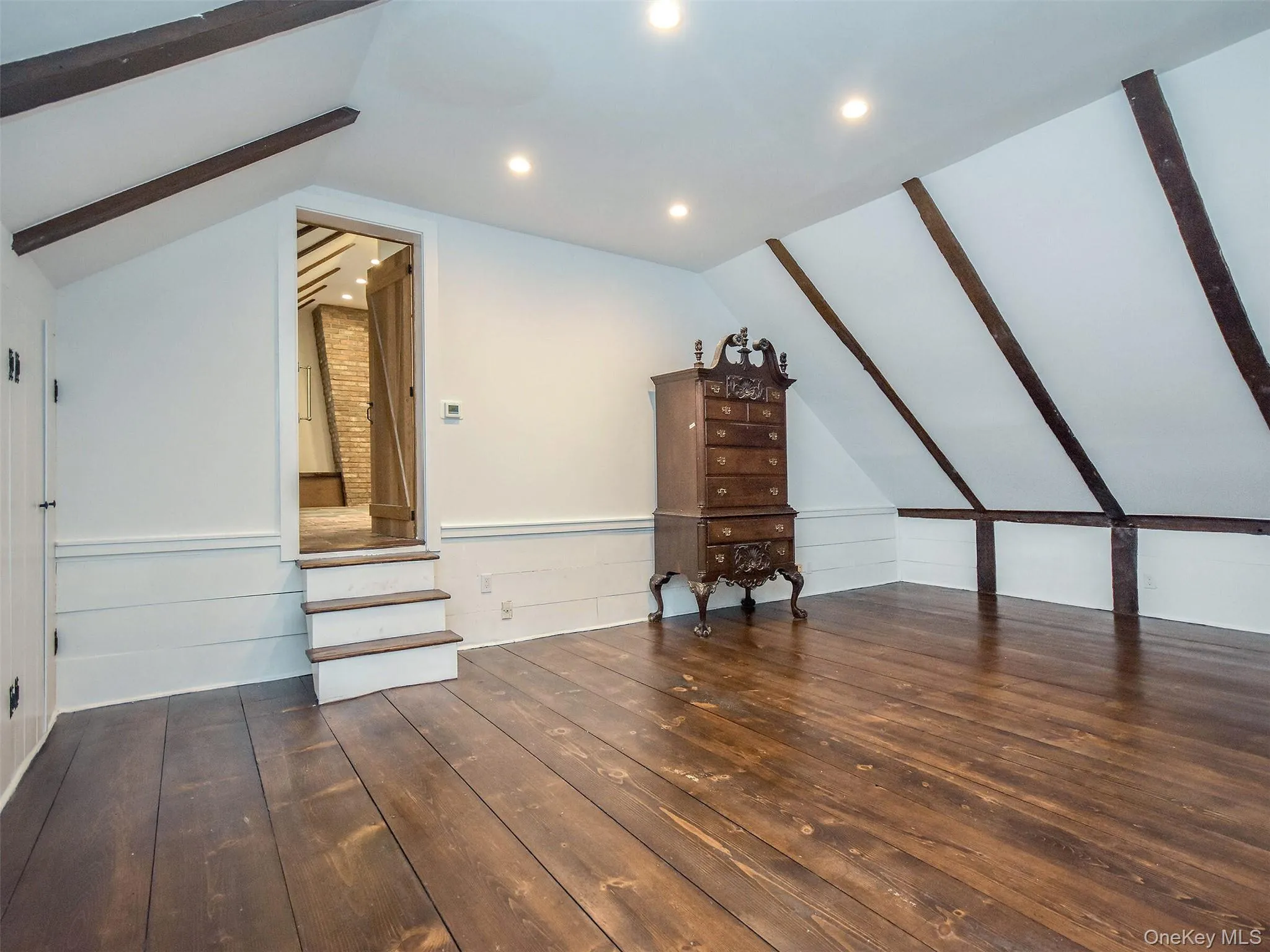 150 Main Street, North Hempstead, NY, 3 Bedrooms Bedrooms, 8 Rooms Rooms,2 BathroomsBathrooms,Residential,For Rent,Main,0,1030892 150 Main Street, North Hempstead, NY, 3 Bedrooms Bedrooms, 8 Rooms Rooms,2 BathroomsBathrooms,Residential,For Rent,Main,0,1030892