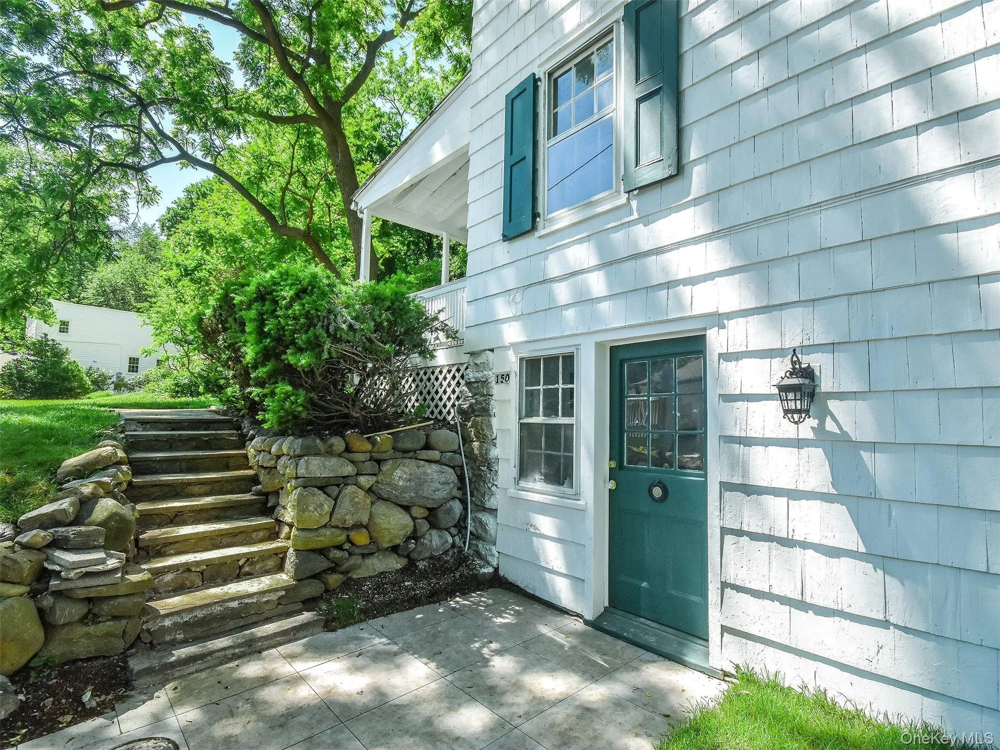 150 Main Street, North Hempstead, NY, 3 Bedrooms Bedrooms, 8 Rooms Rooms,2 BathroomsBathrooms,Residential,For Rent,Main,0,1030892 150 Main Street, North Hempstead, NY, 3 Bedrooms Bedrooms, 8 Rooms Rooms,2 BathroomsBathrooms,Residential,For Rent,Main,0,1030892