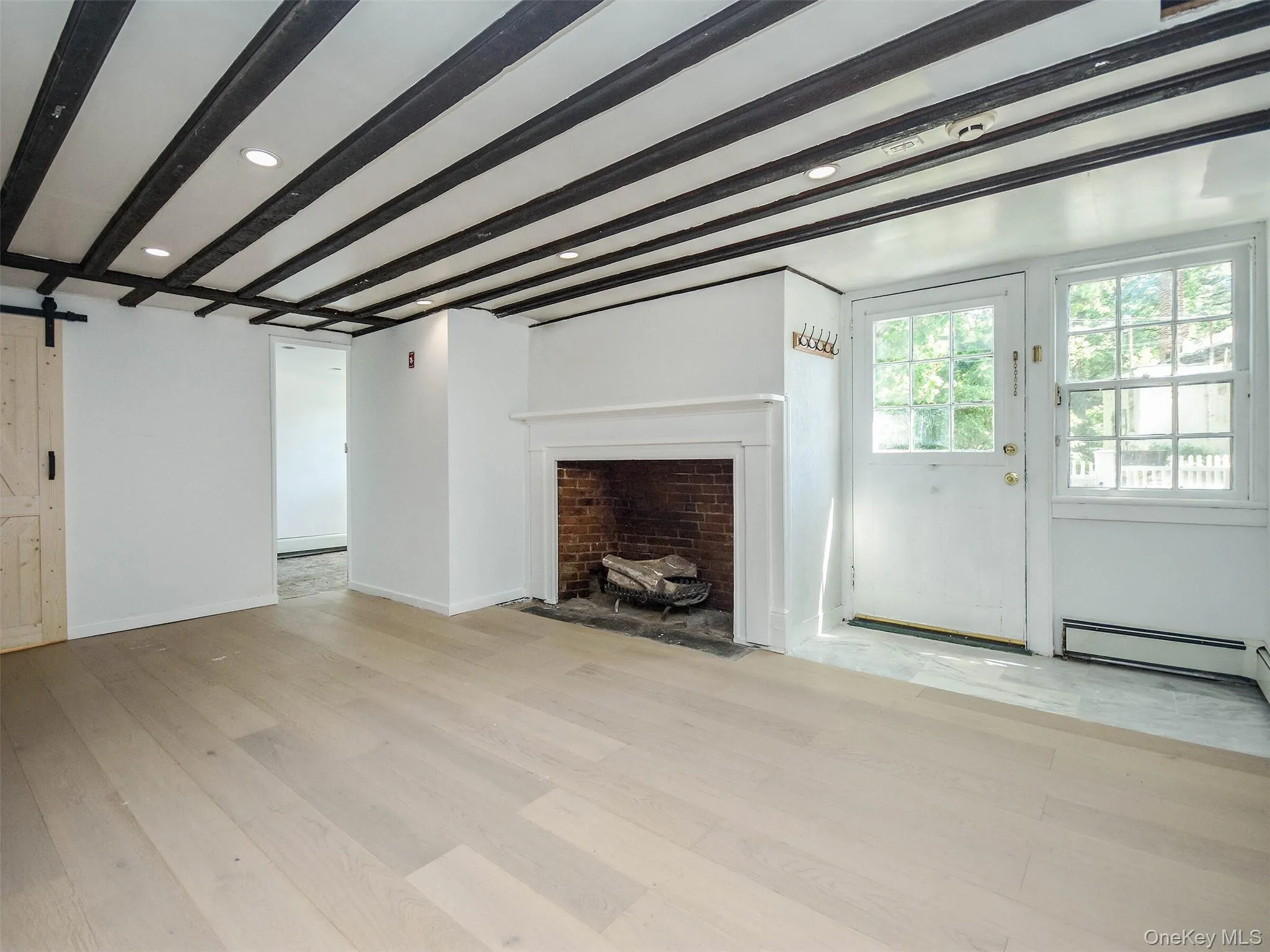 150 Main Street, North Hempstead, NY, 3 Bedrooms Bedrooms, 8 Rooms Rooms,2 BathroomsBathrooms,Residential,For Rent,Main,0,1030892 150 Main Street, North Hempstead, NY, 3 Bedrooms Bedrooms, 8 Rooms Rooms,2 BathroomsBathrooms,Residential,For Rent,Main,0,1030892