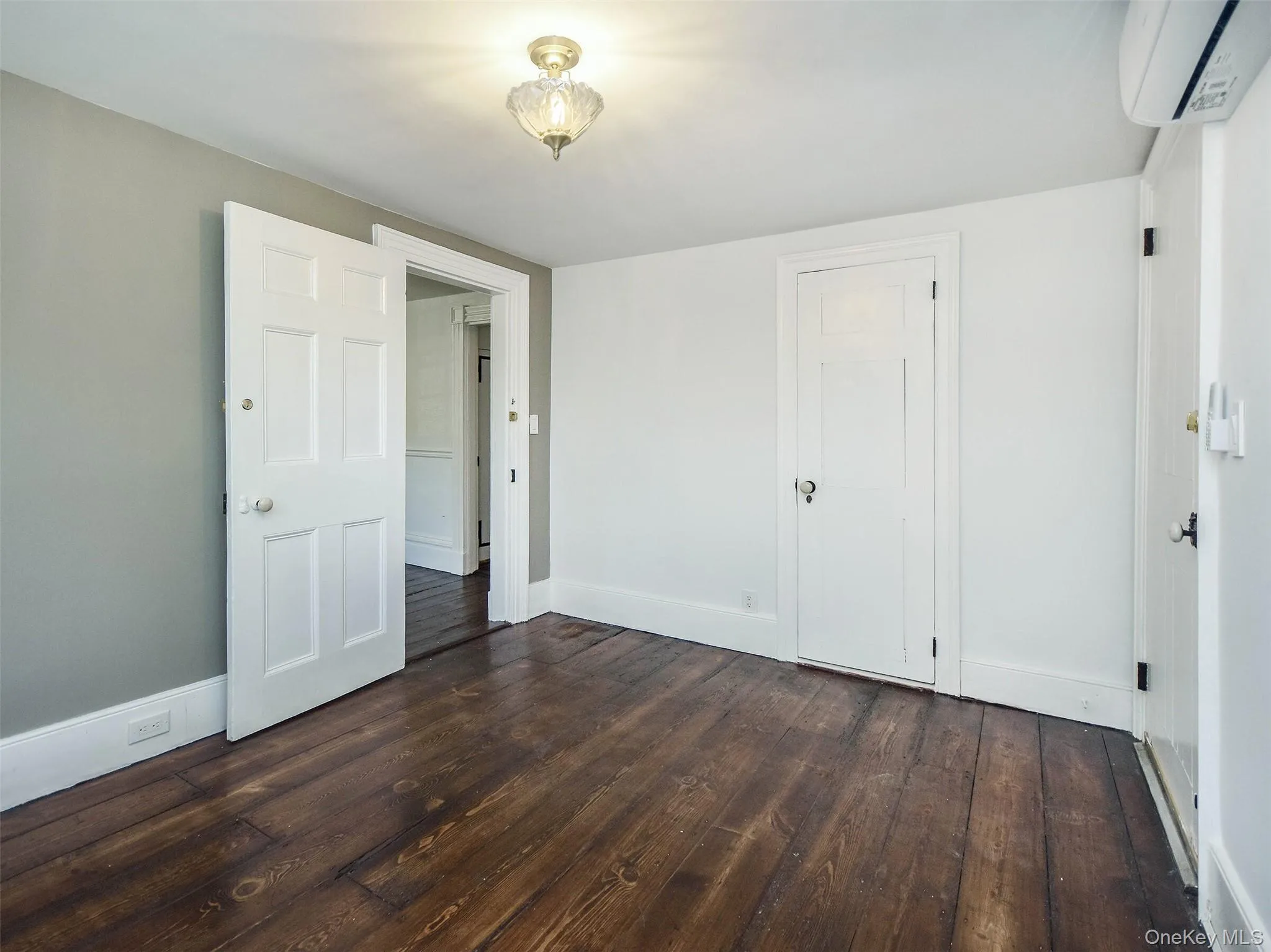 150 Main Street, North Hempstead, NY, 3 Bedrooms Bedrooms, 8 Rooms Rooms,2 BathroomsBathrooms,Residential,For Rent,Main,0,1030892 150 Main Street, North Hempstead, NY, 3 Bedrooms Bedrooms, 8 Rooms Rooms,2 BathroomsBathrooms,Residential,For Rent,Main,0,1030892