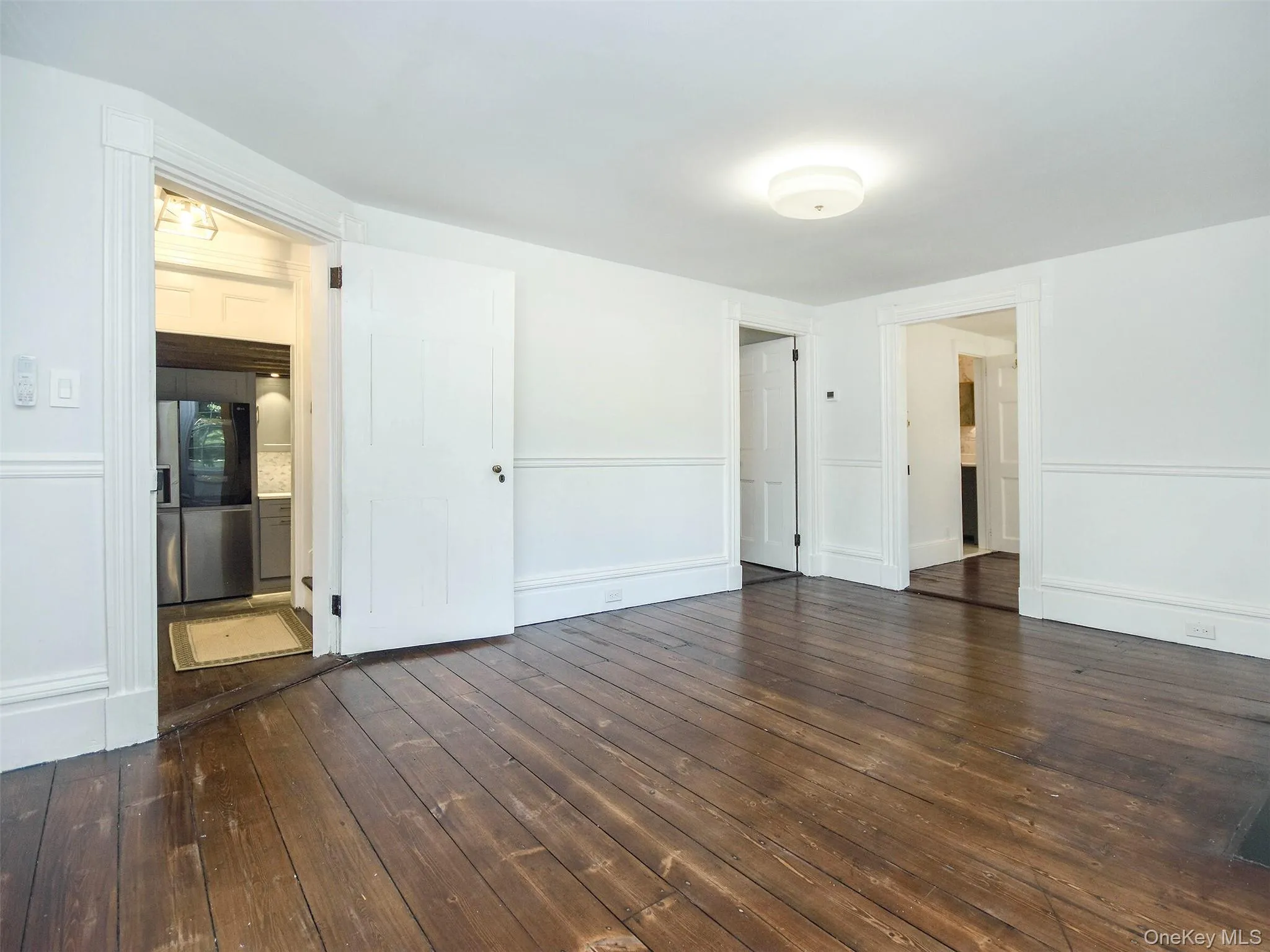 150 Main Street, North Hempstead, NY, 3 Bedrooms Bedrooms, 8 Rooms Rooms,2 BathroomsBathrooms,Residential,For Rent,Main,0,1030892 150 Main Street, North Hempstead, NY, 3 Bedrooms Bedrooms, 8 Rooms Rooms,2 BathroomsBathrooms,Residential,For Rent,Main,0,1030892