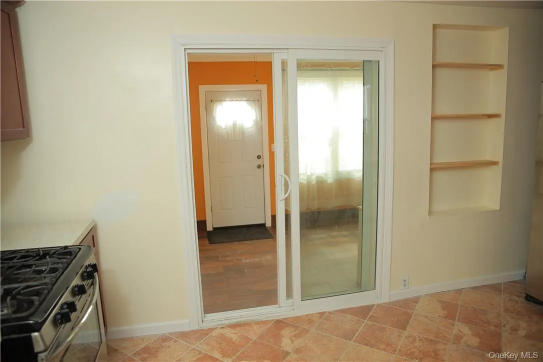 4457 Mundy Lane, New York, NY, 3 Bedrooms Bedrooms, 4 Rooms Rooms,1 BathroomBathrooms,Residential Lease,For Rent,Mundy,0,1030896 4457 Mundy Lane, New York, NY, 3 Bedrooms Bedrooms, 4 Rooms Rooms,1 BathroomBathrooms,Residential Lease,For Rent,Mundy,0,1030896