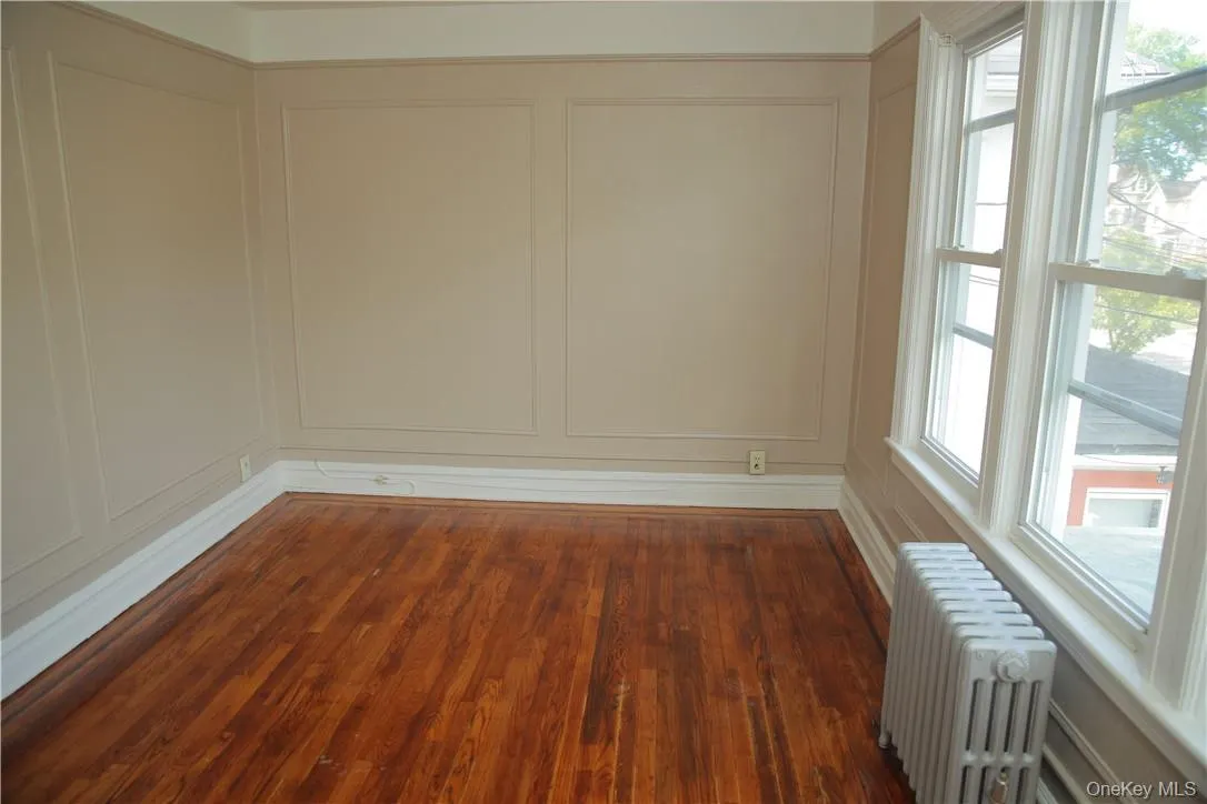 4457 Mundy Lane, New York, NY, 3 Bedrooms Bedrooms, 4 Rooms Rooms,1 BathroomBathrooms,Residential Lease,For Rent,Mundy,0,1030896 4457 Mundy Lane, New York, NY, 3 Bedrooms Bedrooms, 4 Rooms Rooms,1 BathroomBathrooms,Residential Lease,For Rent,Mundy,0,1030896