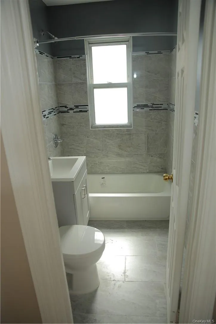 4457 Mundy Lane, New York, NY, 3 Bedrooms Bedrooms, 4 Rooms Rooms,1 BathroomBathrooms,Residential Lease,For Rent,Mundy,0,1030896 4457 Mundy Lane, New York, NY, 3 Bedrooms Bedrooms, 4 Rooms Rooms,1 BathroomBathrooms,Residential Lease,For Rent,Mundy,0,1030896