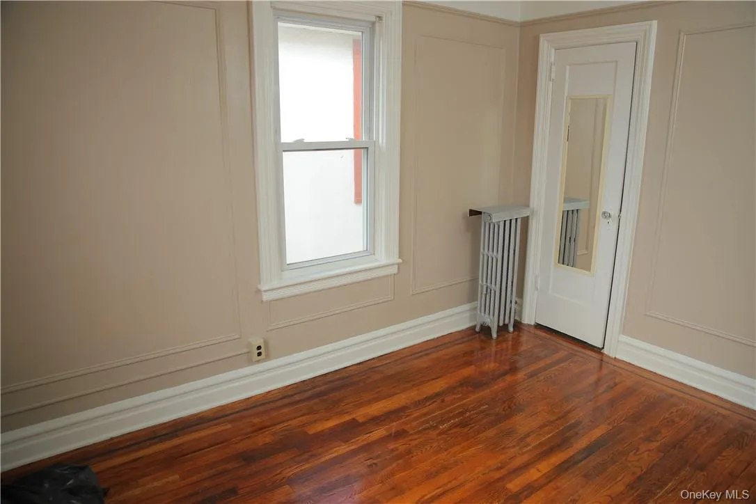 4457 Mundy Lane, New York, NY, 3 Bedrooms Bedrooms, 4 Rooms Rooms,1 BathroomBathrooms,Residential Lease,For Rent,Mundy,0,1030896 4457 Mundy Lane, New York, NY, 3 Bedrooms Bedrooms, 4 Rooms Rooms,1 BathroomBathrooms,Residential Lease,For Rent,Mundy,0,1030896