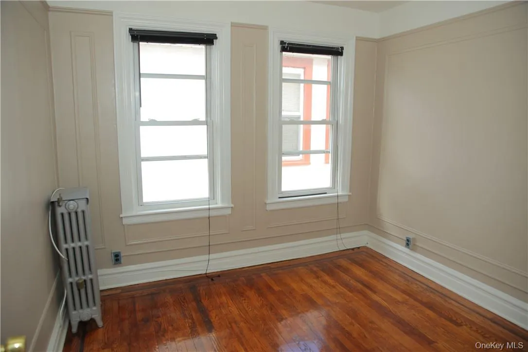4457 Mundy Lane, New York, NY, 3 Bedrooms Bedrooms, 4 Rooms Rooms,1 BathroomBathrooms,Residential Lease,For Rent,Mundy,0,1030896 4457 Mundy Lane, New York, NY, 3 Bedrooms Bedrooms, 4 Rooms Rooms,1 BathroomBathrooms,Residential Lease,For Rent,Mundy,0,1030896