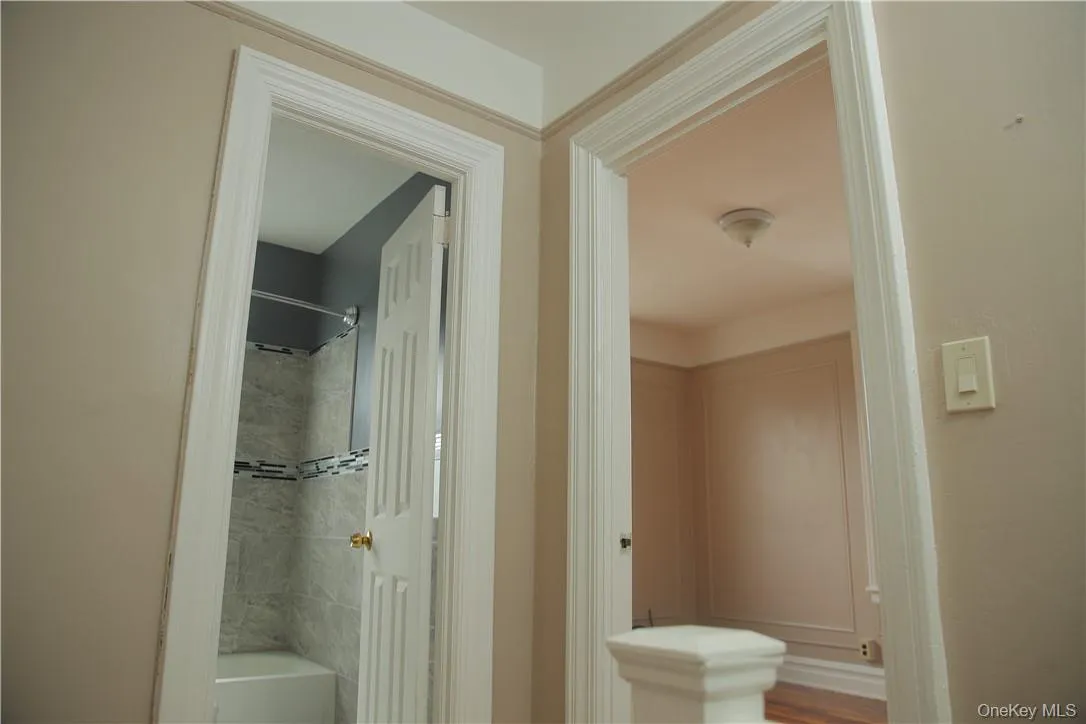 4457 Mundy Lane, New York, NY, 3 Bedrooms Bedrooms, 4 Rooms Rooms,1 BathroomBathrooms,Residential Lease,For Rent,Mundy,0,1030896 4457 Mundy Lane, New York, NY, 3 Bedrooms Bedrooms, 4 Rooms Rooms,1 BathroomBathrooms,Residential Lease,For Rent,Mundy,0,1030896