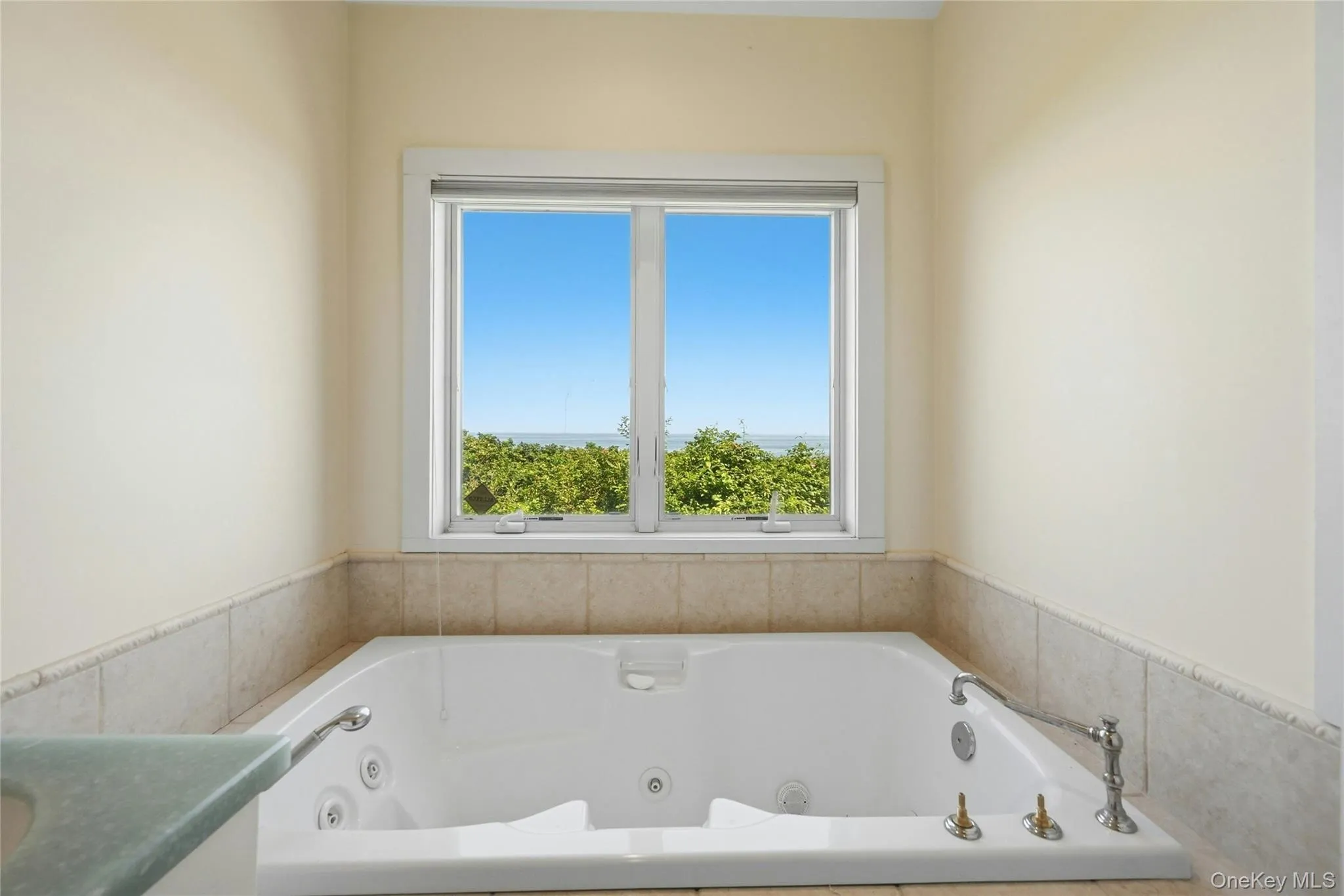 primary soak tub primary soak tub