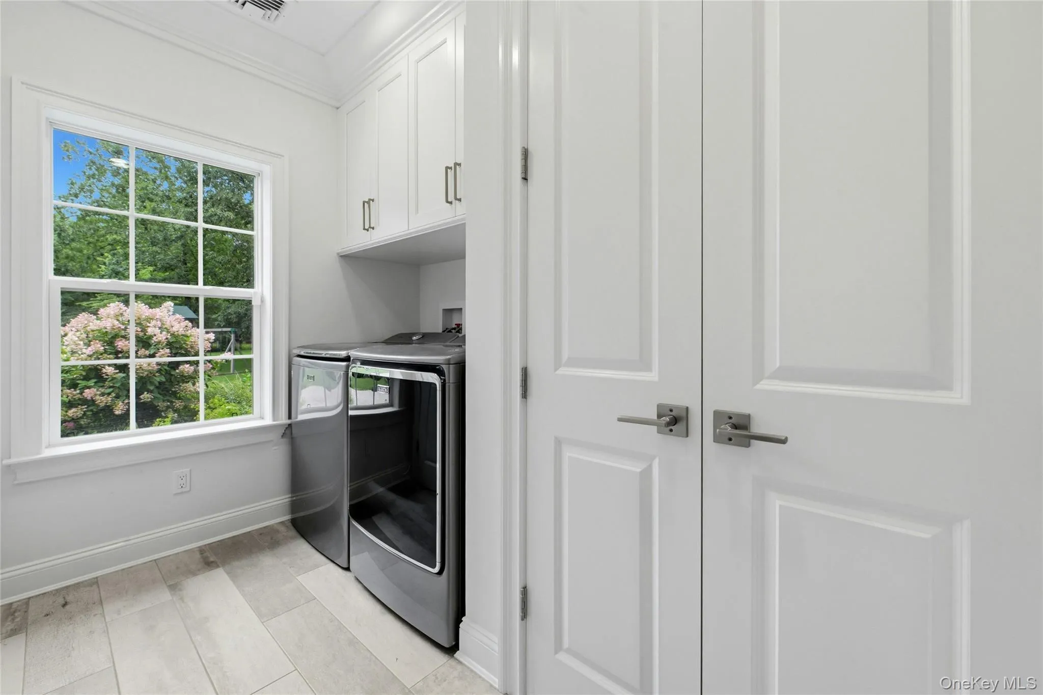 2 Jane Street, Brookhaven, NY, 4 Bedrooms Bedrooms, 8 Rooms Rooms,2 BathroomsBathrooms,Residential,For Rent,Jane,0,1030898 2 Jane Street, Brookhaven, NY, 4 Bedrooms Bedrooms, 8 Rooms Rooms,2 BathroomsBathrooms,Residential,For Rent,Jane,0,1030898