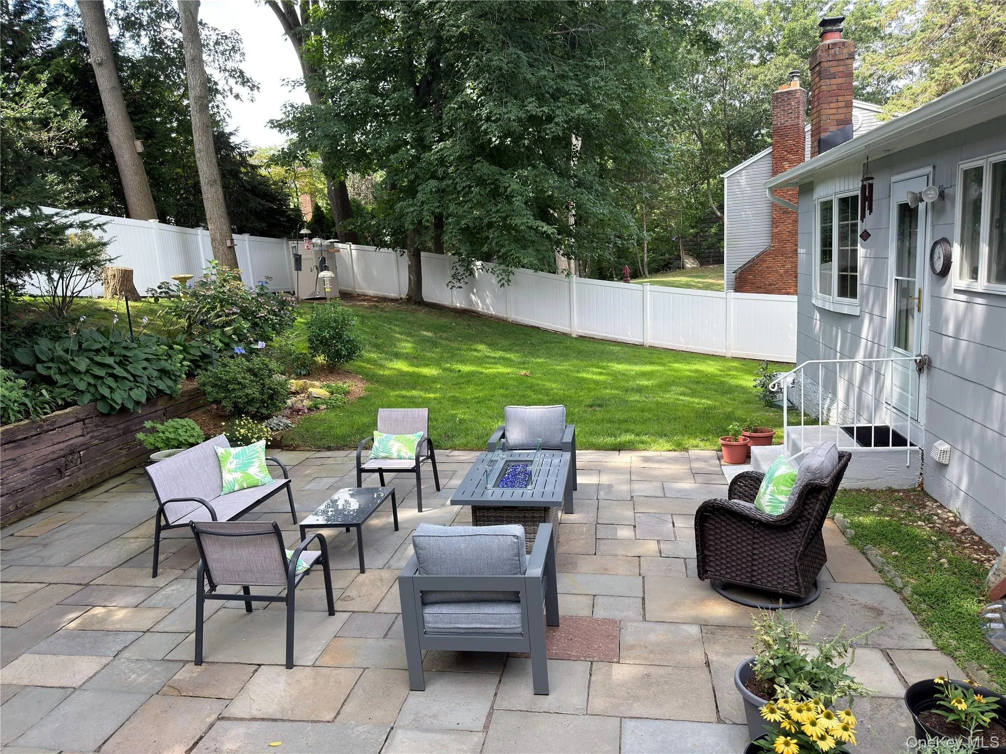 18 Kathy Court, Huntington, NY, 4 Bedrooms Bedrooms, 9 Rooms Rooms,3 BathroomsBathrooms,Residential,For Rent,Kathy,0,1030902 18 Kathy Court, Huntington, NY, 4 Bedrooms Bedrooms, 9 Rooms Rooms,3 BathroomsBathrooms,Residential,For Rent,Kathy,0,1030902