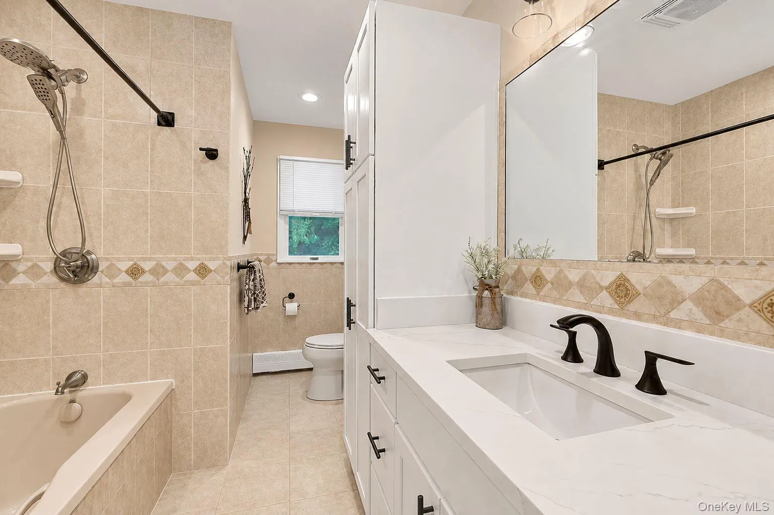 18 Kathy Court, Huntington, NY, 4 Bedrooms Bedrooms, 9 Rooms Rooms,3 BathroomsBathrooms,Residential,For Rent,Kathy,0,1030902 18 Kathy Court, Huntington, NY, 4 Bedrooms Bedrooms, 9 Rooms Rooms,3 BathroomsBathrooms,Residential,For Rent,Kathy,0,1030902