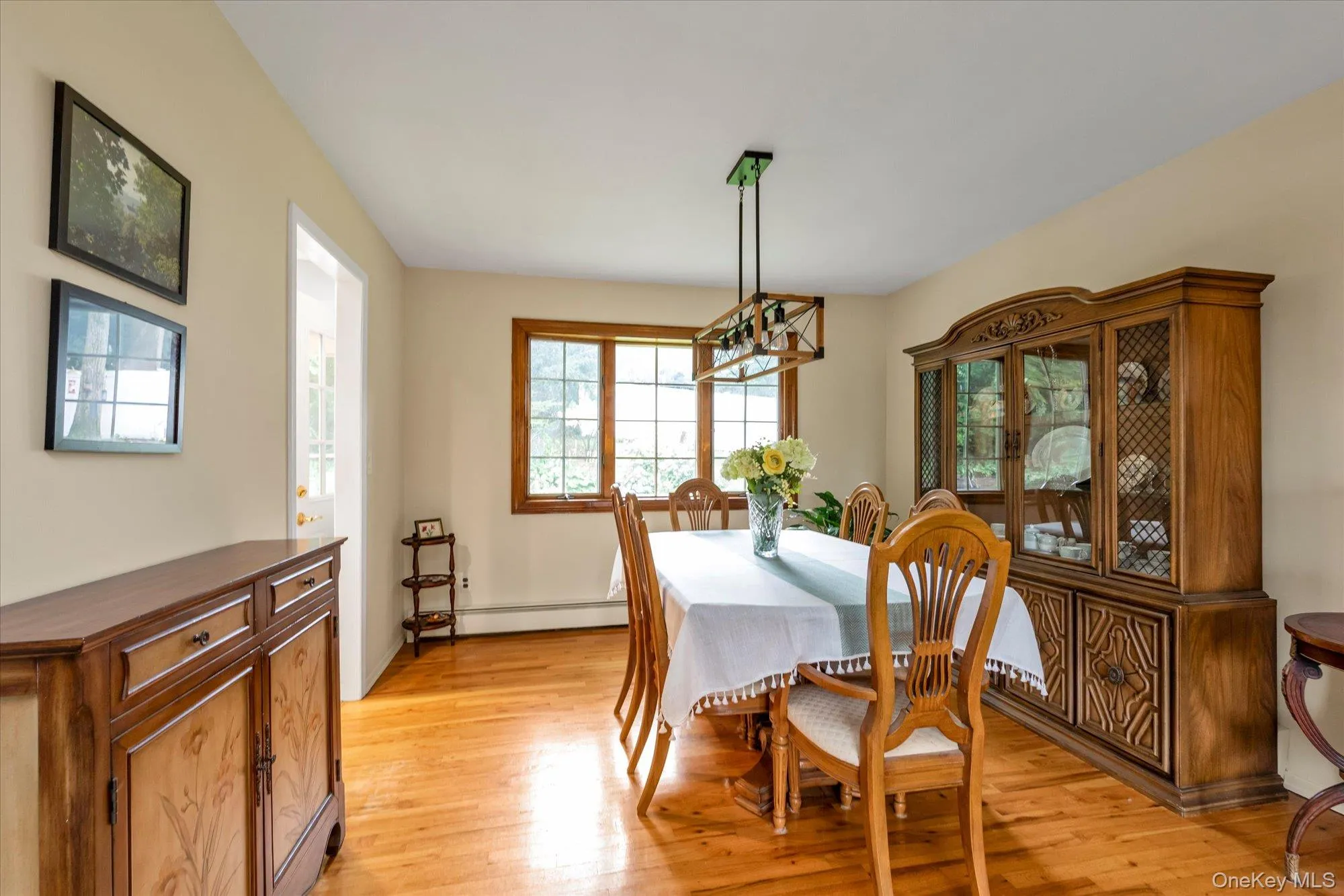 18 Kathy Court, Huntington, NY, 4 Bedrooms Bedrooms, 9 Rooms Rooms,3 BathroomsBathrooms,Residential,For Rent,Kathy,0,1030902 18 Kathy Court, Huntington, NY, 4 Bedrooms Bedrooms, 9 Rooms Rooms,3 BathroomsBathrooms,Residential,For Rent,Kathy,0,1030902