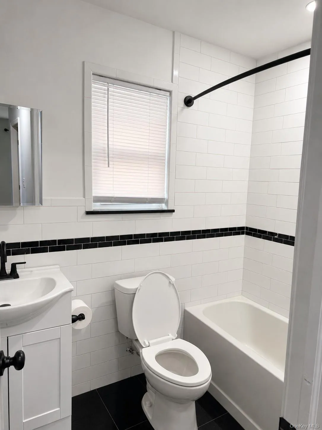 130 Elizabeth Avenue, Hempstead, NY, 6 Bedrooms Bedrooms, 9 Rooms Rooms,3 BathroomsBathrooms,Residential,For Rent,Elizabeth,0,1030903 130 Elizabeth Avenue, Hempstead, NY, 6 Bedrooms Bedrooms, 9 Rooms Rooms,3 BathroomsBathrooms,Residential,For Rent,Elizabeth,0,1030903