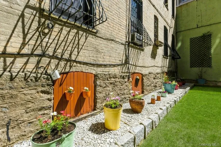 35 Crown Street, New York, NY, 1 Bedroom Bedrooms, 2 Rooms Rooms,1 BathroomBathrooms,Residential Lease,For Rent,Crown Street,0,1030905 35 Crown Street, New York, NY, 1 Bedroom Bedrooms, 2 Rooms Rooms,1 BathroomBathrooms,Residential Lease,For Rent,Crown Street,0,1030905