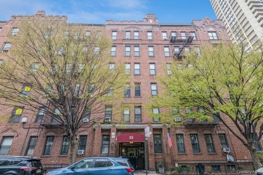 35 Crown Street, New York, NY, 1 Bedroom Bedrooms, 2 Rooms Rooms,1 BathroomBathrooms,Residential Lease,For Rent,Crown Street,0,1030905 35 Crown Street, New York, NY, 1 Bedroom Bedrooms, 2 Rooms Rooms,1 BathroomBathrooms,Residential Lease,For Rent,Crown Street,0,1030905
