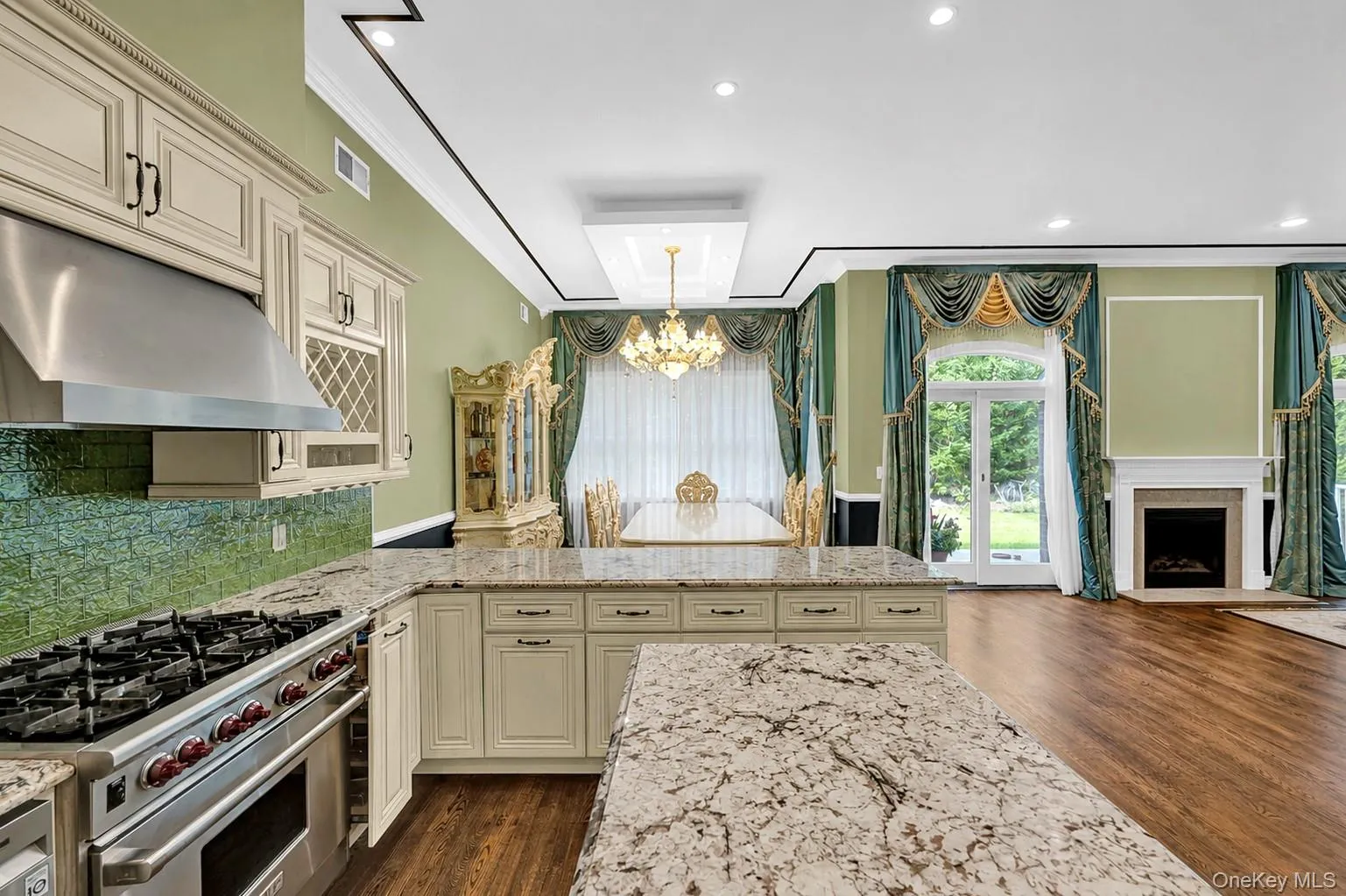 9 Hathaway Lane, North Hempstead, NY, 4 Bedrooms Bedrooms, 10 Rooms Rooms,3 BathroomsBathrooms,Residential,For Rent,Hathaway,0,1030907 9 Hathaway Lane, North Hempstead, NY, 4 Bedrooms Bedrooms, 10 Rooms Rooms,3 BathroomsBathrooms,Residential,For Rent,Hathaway,0,1030907