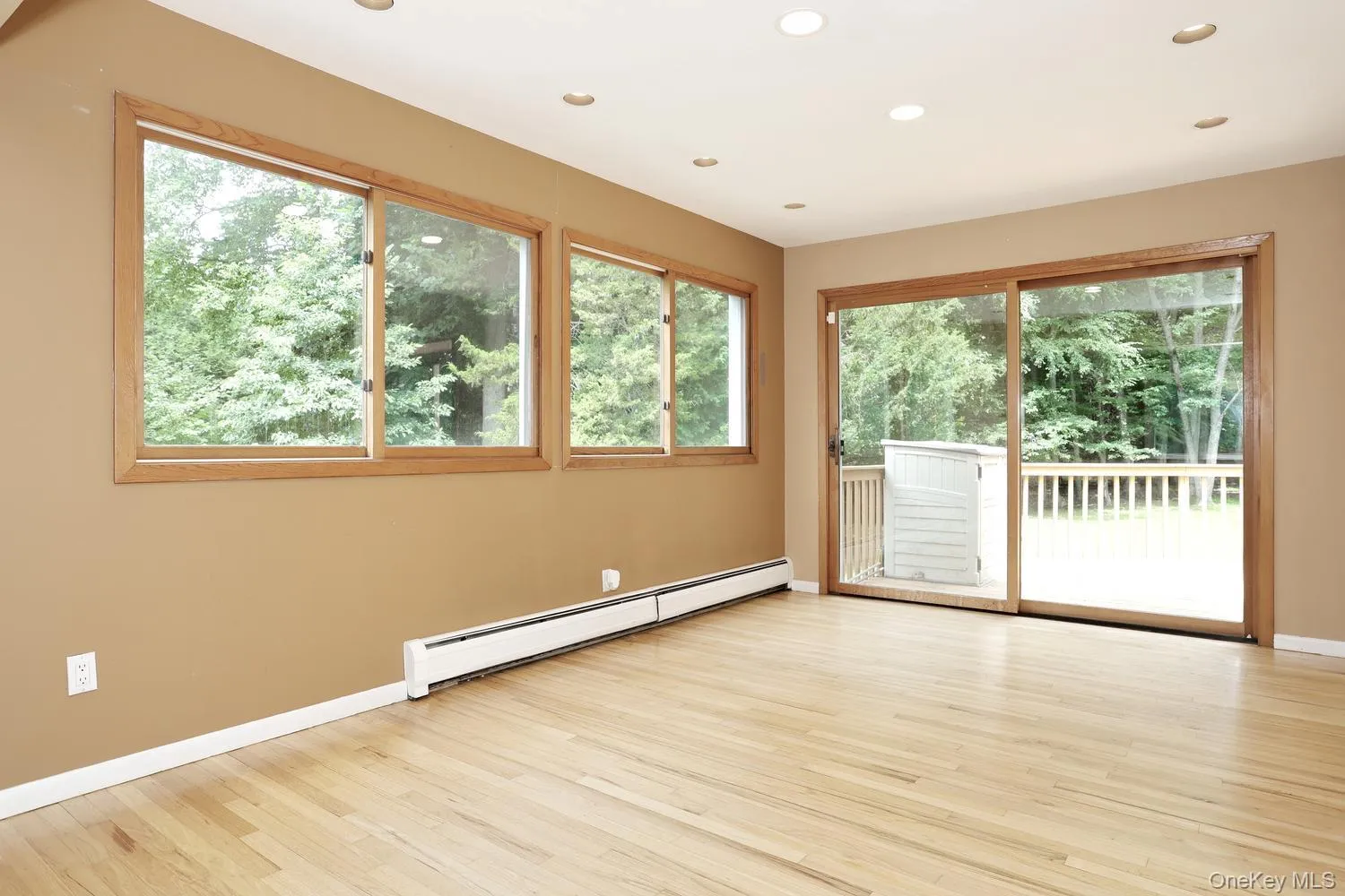 160 Pascack Road, Ramapo, NY, 3 Bedrooms Bedrooms, 6 Rooms Rooms,2 BathroomsBathrooms,Residential,For Rent,Pascack,0,1030909 160 Pascack Road, Ramapo, NY, 3 Bedrooms Bedrooms, 6 Rooms Rooms,2 BathroomsBathrooms,Residential,For Rent,Pascack,0,1030909
