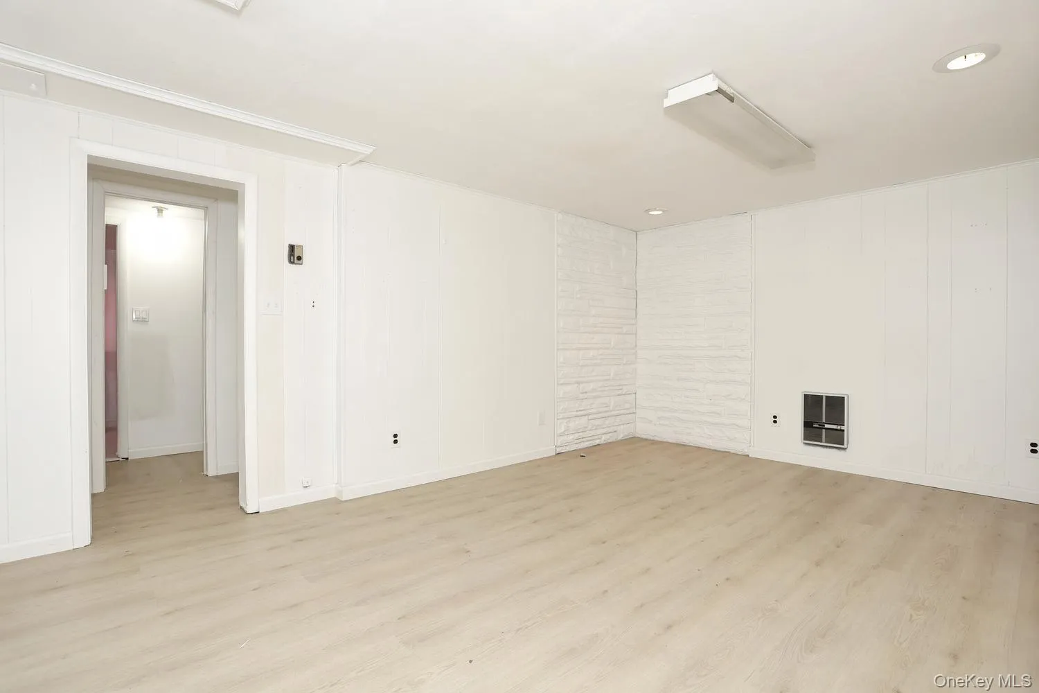 160 Pascack Road, Ramapo, NY, 3 Bedrooms Bedrooms, 6 Rooms Rooms,2 BathroomsBathrooms,Residential,For Rent,Pascack,0,1030909 160 Pascack Road, Ramapo, NY, 3 Bedrooms Bedrooms, 6 Rooms Rooms,2 BathroomsBathrooms,Residential,For Rent,Pascack,0,1030909