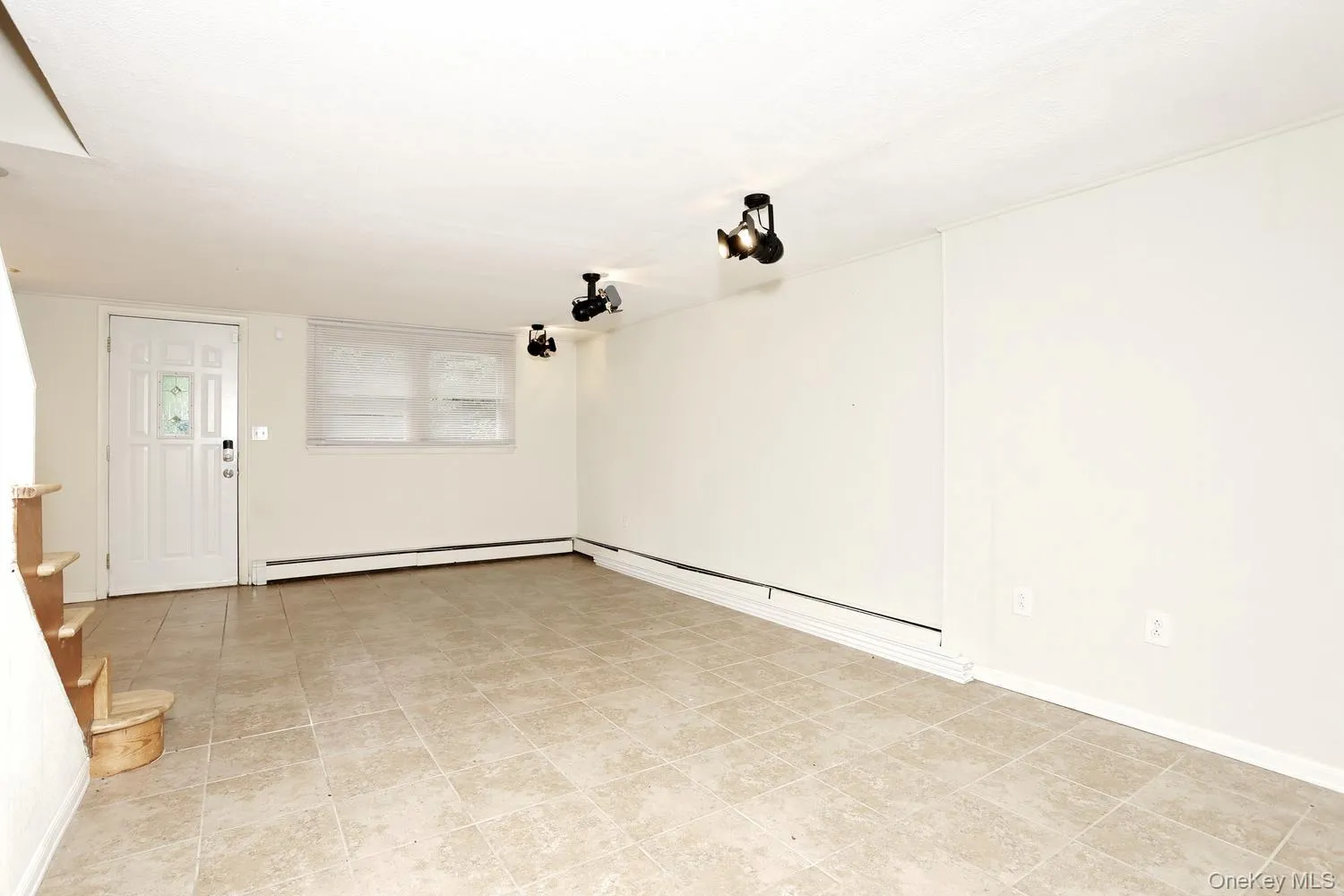 160 Pascack Road, Ramapo, NY, 3 Bedrooms Bedrooms, 6 Rooms Rooms,2 BathroomsBathrooms,Residential,For Rent,Pascack,0,1030909 160 Pascack Road, Ramapo, NY, 3 Bedrooms Bedrooms, 6 Rooms Rooms,2 BathroomsBathrooms,Residential,For Rent,Pascack,0,1030909