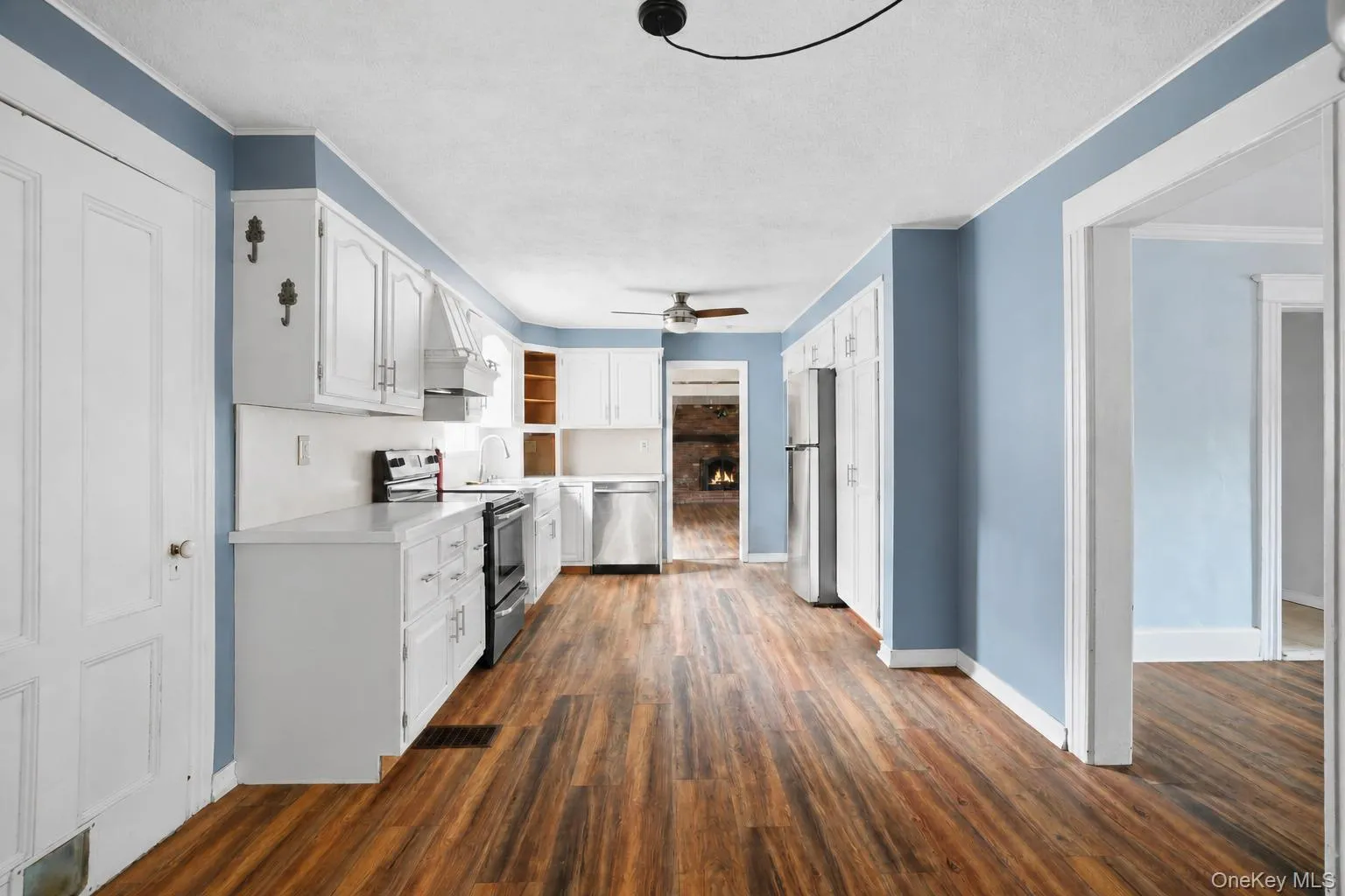 23 Kent Avenue, Poughkeepsie (town), NY, 3 Bedrooms Bedrooms, 10 Rooms Rooms,2 BathroomsBathrooms,Residential,For Rent,Kent,0,1030910 23 Kent Avenue, Poughkeepsie (town), NY, 3 Bedrooms Bedrooms, 10 Rooms Rooms,2 BathroomsBathrooms,Residential,For Rent,Kent,0,1030910