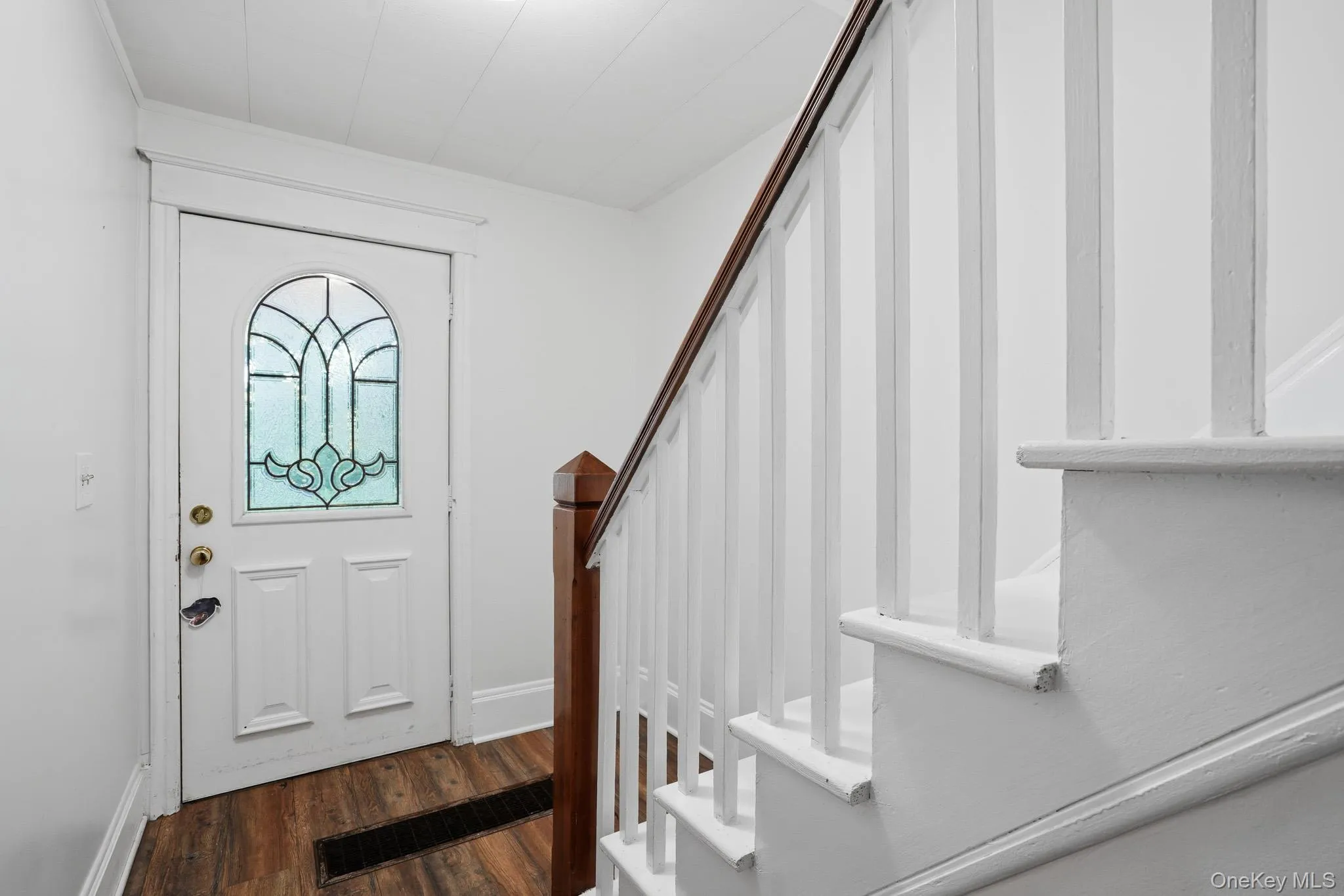 23 Kent Avenue, Poughkeepsie (town), NY, 3 Bedrooms Bedrooms, 10 Rooms Rooms,2 BathroomsBathrooms,Residential,For Rent,Kent,0,1030910 23 Kent Avenue, Poughkeepsie (town), NY, 3 Bedrooms Bedrooms, 10 Rooms Rooms,2 BathroomsBathrooms,Residential,For Rent,Kent,0,1030910