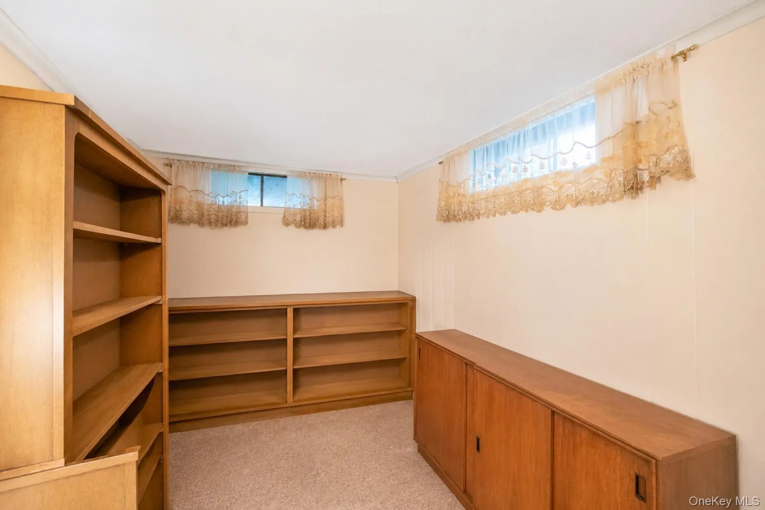 6 Crown Hill Road, Huntington, NY, 4 Bedrooms Bedrooms, 7 Rooms Rooms,2 BathroomsBathrooms,Residential,For Rent,Crown Hill,0,1030913 6 Crown Hill Road, Huntington, NY, 4 Bedrooms Bedrooms, 7 Rooms Rooms,2 BathroomsBathrooms,Residential,For Rent,Crown Hill,0,1030913