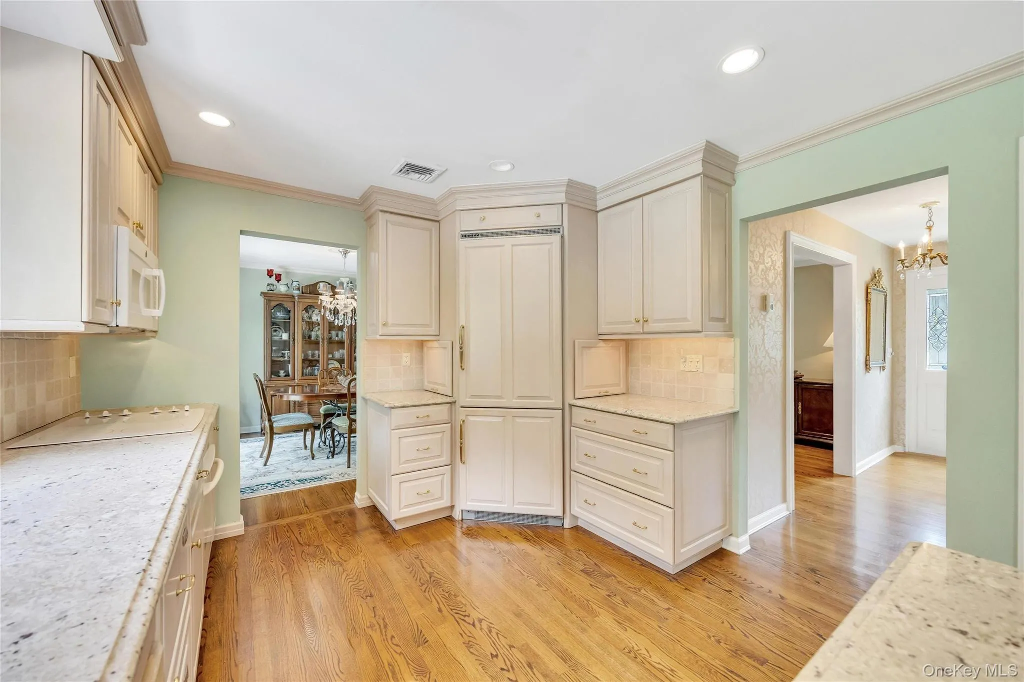 6 Crown Hill Road, Huntington, NY, 4 Bedrooms Bedrooms, 7 Rooms Rooms,2 BathroomsBathrooms,Residential,For Rent,Crown Hill,0,1030913 6 Crown Hill Road, Huntington, NY, 4 Bedrooms Bedrooms, 7 Rooms Rooms,2 BathroomsBathrooms,Residential,For Rent,Crown Hill,0,1030913