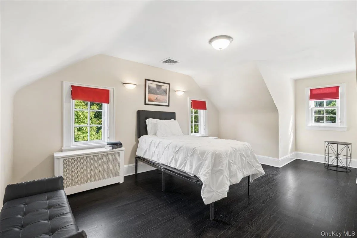 451 Beechmont Drive, New Rochelle, NY, 7 Bedrooms Bedrooms, 13 Rooms Rooms,5 BathroomsBathrooms,Residential,For Rent,Beechmont,0,1030915 451 Beechmont Drive, New Rochelle, NY, 7 Bedrooms Bedrooms, 13 Rooms Rooms,5 BathroomsBathrooms,Residential,For Rent,Beechmont,0,1030915
