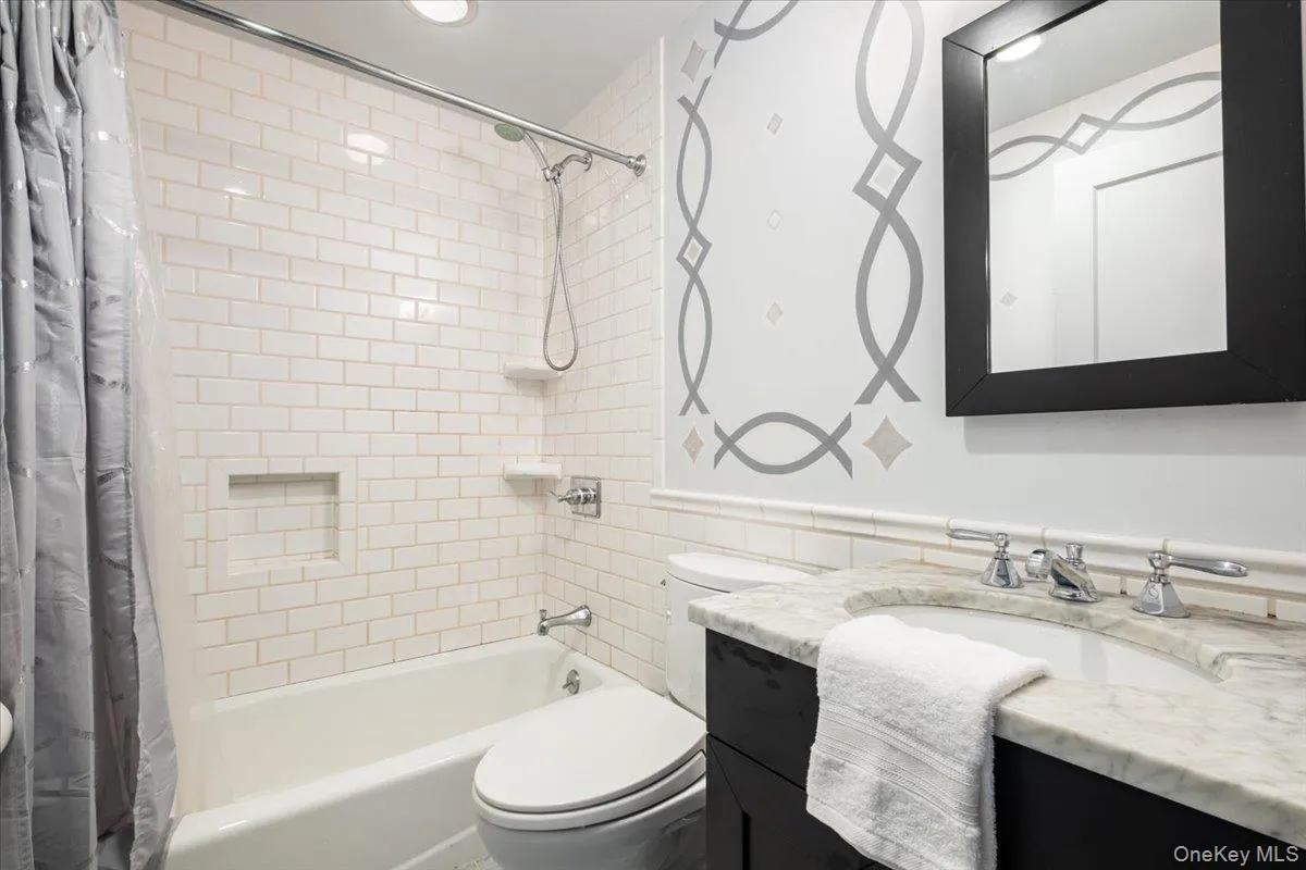 451 Beechmont Drive, New Rochelle, NY, 7 Bedrooms Bedrooms, 13 Rooms Rooms,5 BathroomsBathrooms,Residential,For Rent,Beechmont,0,1030915 451 Beechmont Drive, New Rochelle, NY, 7 Bedrooms Bedrooms, 13 Rooms Rooms,5 BathroomsBathrooms,Residential,For Rent,Beechmont,0,1030915