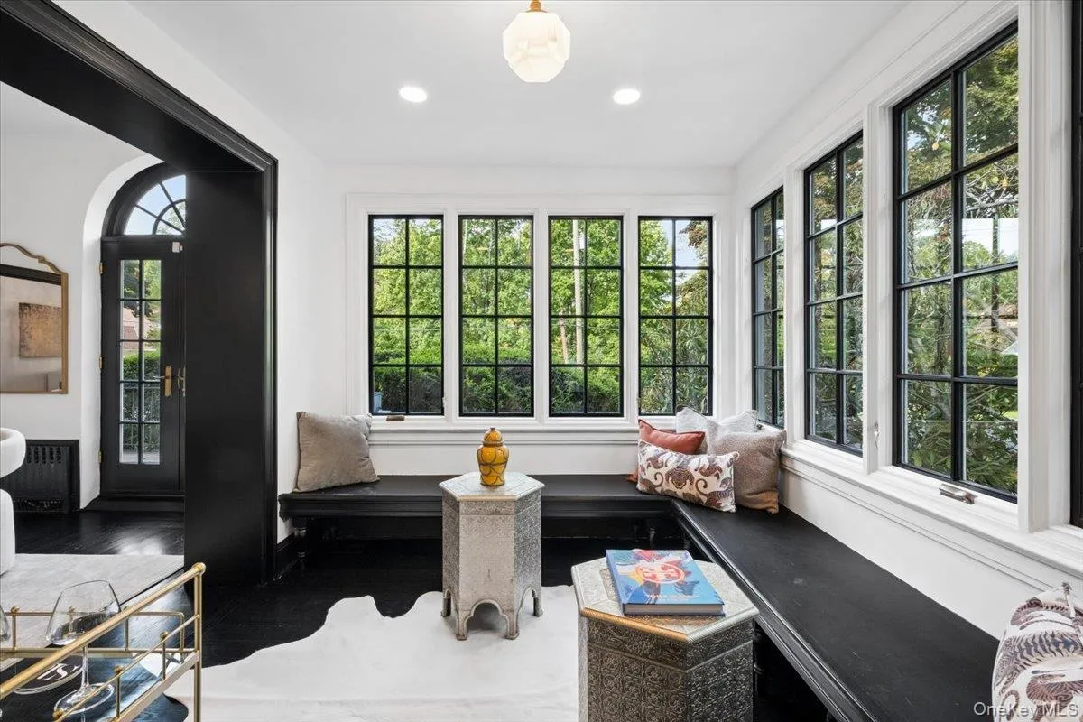451 Beechmont Drive, New Rochelle, NY, 7 Bedrooms Bedrooms, 13 Rooms Rooms,5 BathroomsBathrooms,Residential,For Rent,Beechmont,0,1030915 451 Beechmont Drive, New Rochelle, NY, 7 Bedrooms Bedrooms, 13 Rooms Rooms,5 BathroomsBathrooms,Residential,For Rent,Beechmont,0,1030915