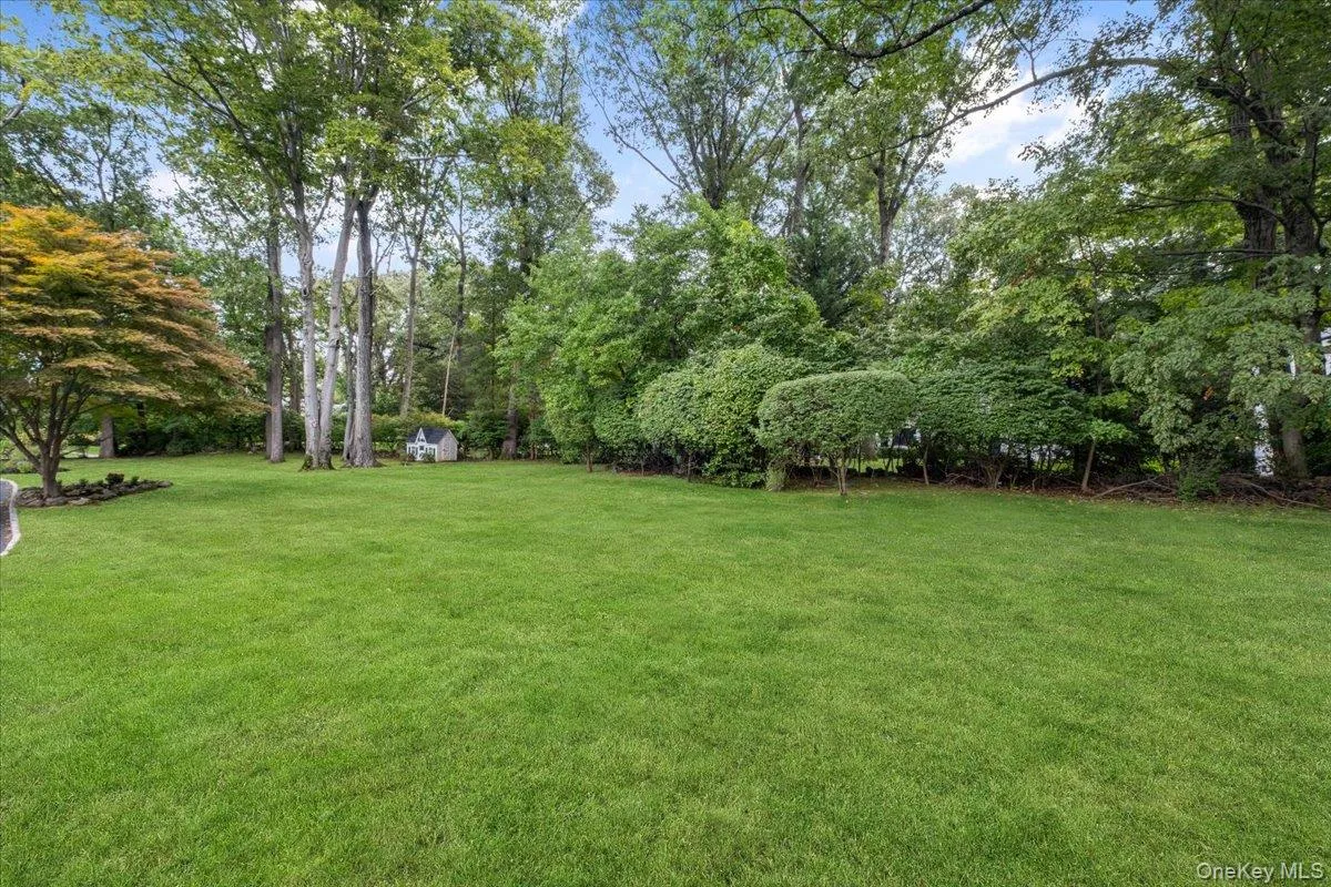 451 Beechmont Drive, New Rochelle, NY, 7 Bedrooms Bedrooms, 13 Rooms Rooms,5 BathroomsBathrooms,Residential,For Rent,Beechmont,0,1030915 451 Beechmont Drive, New Rochelle, NY, 7 Bedrooms Bedrooms, 13 Rooms Rooms,5 BathroomsBathrooms,Residential,For Rent,Beechmont,0,1030915