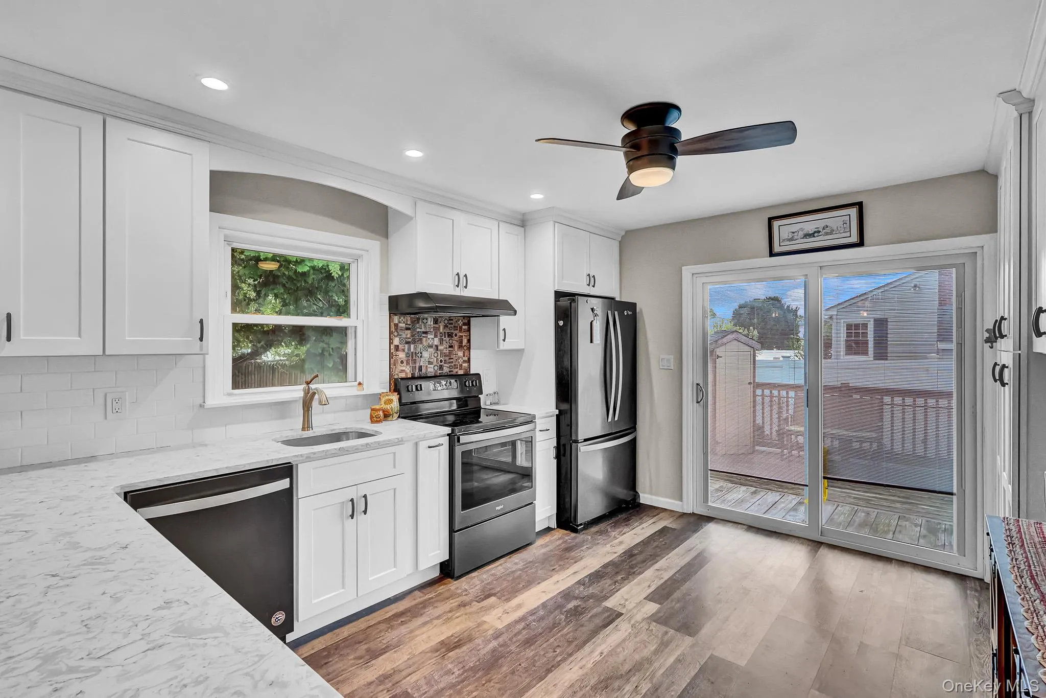 127 Queens Avenue, West Babylon, NY, 3 Bedrooms Bedrooms, 8 Rooms Rooms,1 BathroomBathrooms,Residential,For Rent,Queens,0,1030921 127 Queens Avenue, West Babylon, NY, 3 Bedrooms Bedrooms, 8 Rooms Rooms,1 BathroomBathrooms,Residential,For Rent,Queens,0,1030921