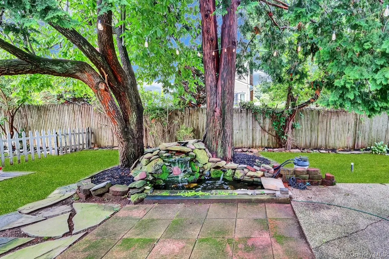 127 Queens Avenue, West Babylon, NY, 3 Bedrooms Bedrooms, 8 Rooms Rooms,1 BathroomBathrooms,Residential,For Rent,Queens,0,1030921 127 Queens Avenue, West Babylon, NY, 3 Bedrooms Bedrooms, 8 Rooms Rooms,1 BathroomBathrooms,Residential,For Rent,Queens,0,1030921