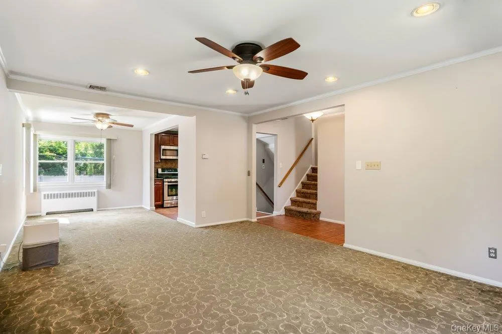 8 Radnor Court, Oyster Bay, NY, 5 Bedrooms Bedrooms, 9 Rooms Rooms,2 BathroomsBathrooms,Residential Lease,For Rent,Radnor,0,1030924 8 Radnor Court, Oyster Bay, NY, 5 Bedrooms Bedrooms, 9 Rooms Rooms,2 BathroomsBathrooms,Residential Lease,For Rent,Radnor,0,1030924