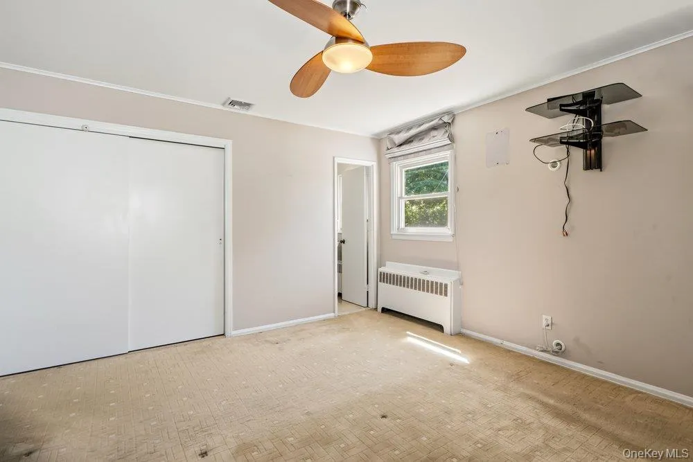 8 Radnor Court, Oyster Bay, NY, 5 Bedrooms Bedrooms, 9 Rooms Rooms,2 BathroomsBathrooms,Residential Lease,For Rent,Radnor,0,1030924 8 Radnor Court, Oyster Bay, NY, 5 Bedrooms Bedrooms, 9 Rooms Rooms,2 BathroomsBathrooms,Residential Lease,For Rent,Radnor,0,1030924