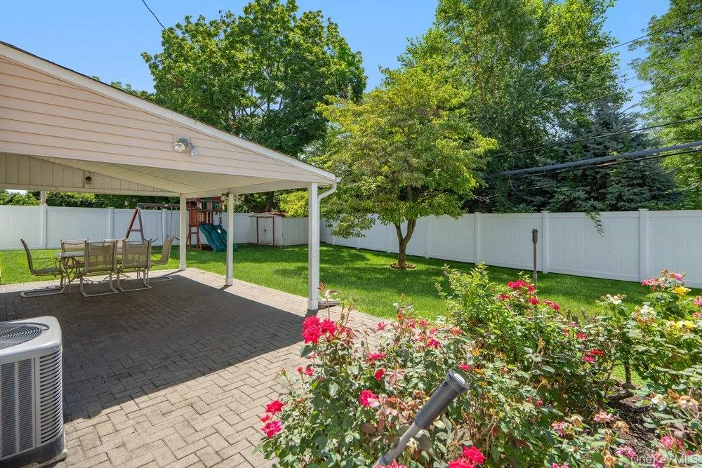8 Radnor Court, Oyster Bay, NY, 5 Bedrooms Bedrooms, 9 Rooms Rooms,2 BathroomsBathrooms,Residential Lease,For Rent,Radnor,0,1030924 8 Radnor Court, Oyster Bay, NY, 5 Bedrooms Bedrooms, 9 Rooms Rooms,2 BathroomsBathrooms,Residential Lease,For Rent,Radnor,0,1030924