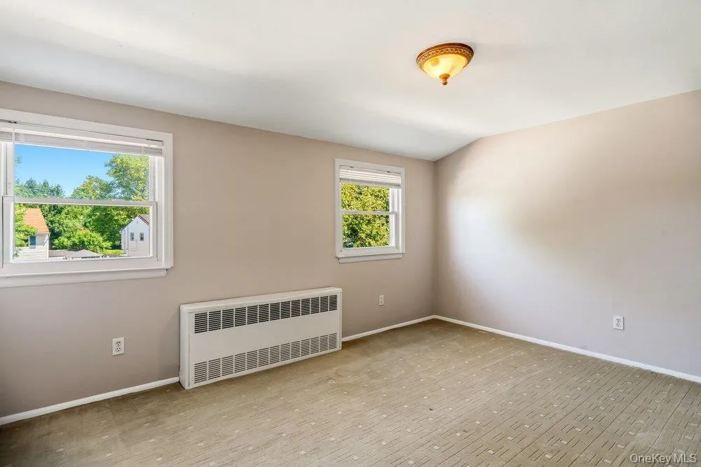 8 Radnor Court, Oyster Bay, NY, 5 Bedrooms Bedrooms, 9 Rooms Rooms,2 BathroomsBathrooms,Residential Lease,For Rent,Radnor,0,1030924 8 Radnor Court, Oyster Bay, NY, 5 Bedrooms Bedrooms, 9 Rooms Rooms,2 BathroomsBathrooms,Residential Lease,For Rent,Radnor,0,1030924