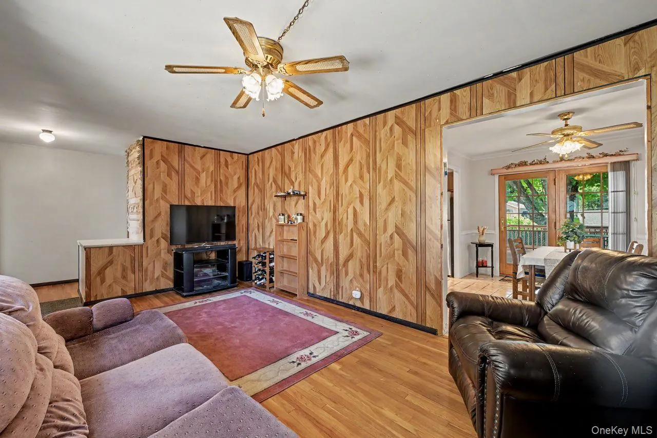 21 Clematis Road, Southeast, NY, 3 Bedrooms Bedrooms, 9 Rooms Rooms,1 BathroomBathrooms,Residential,For Rent,Clematis,0,1030928 21 Clematis Road, Southeast, NY, 3 Bedrooms Bedrooms, 9 Rooms Rooms,1 BathroomBathrooms,Residential,For Rent,Clematis,0,1030928