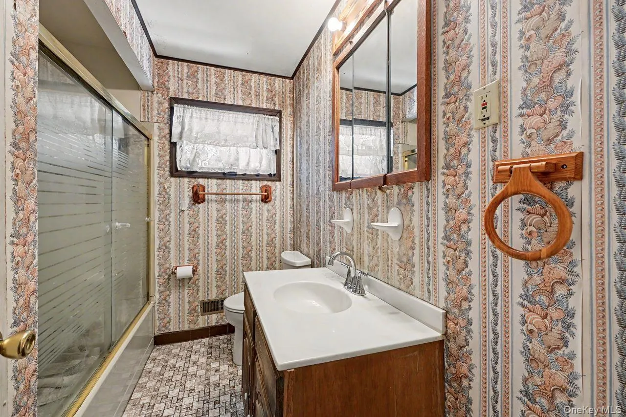 21 Clematis Road, Southeast, NY, 3 Bedrooms Bedrooms, 9 Rooms Rooms,1 BathroomBathrooms,Residential,For Rent,Clematis,0,1030928 21 Clematis Road, Southeast, NY, 3 Bedrooms Bedrooms, 9 Rooms Rooms,1 BathroomBathrooms,Residential,For Rent,Clematis,0,1030928