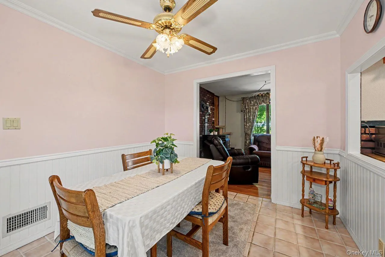 21 Clematis Road, Southeast, NY, 3 Bedrooms Bedrooms, 9 Rooms Rooms,1 BathroomBathrooms,Residential,For Rent,Clematis,0,1030928 21 Clematis Road, Southeast, NY, 3 Bedrooms Bedrooms, 9 Rooms Rooms,1 BathroomBathrooms,Residential,For Rent,Clematis,0,1030928