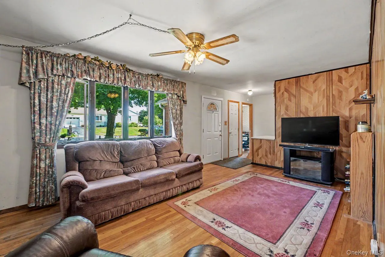 21 Clematis Road, Southeast, NY, 3 Bedrooms Bedrooms, 9 Rooms Rooms,1 BathroomBathrooms,Residential,For Rent,Clematis,0,1030928 21 Clematis Road, Southeast, NY, 3 Bedrooms Bedrooms, 9 Rooms Rooms,1 BathroomBathrooms,Residential,For Rent,Clematis,0,1030928